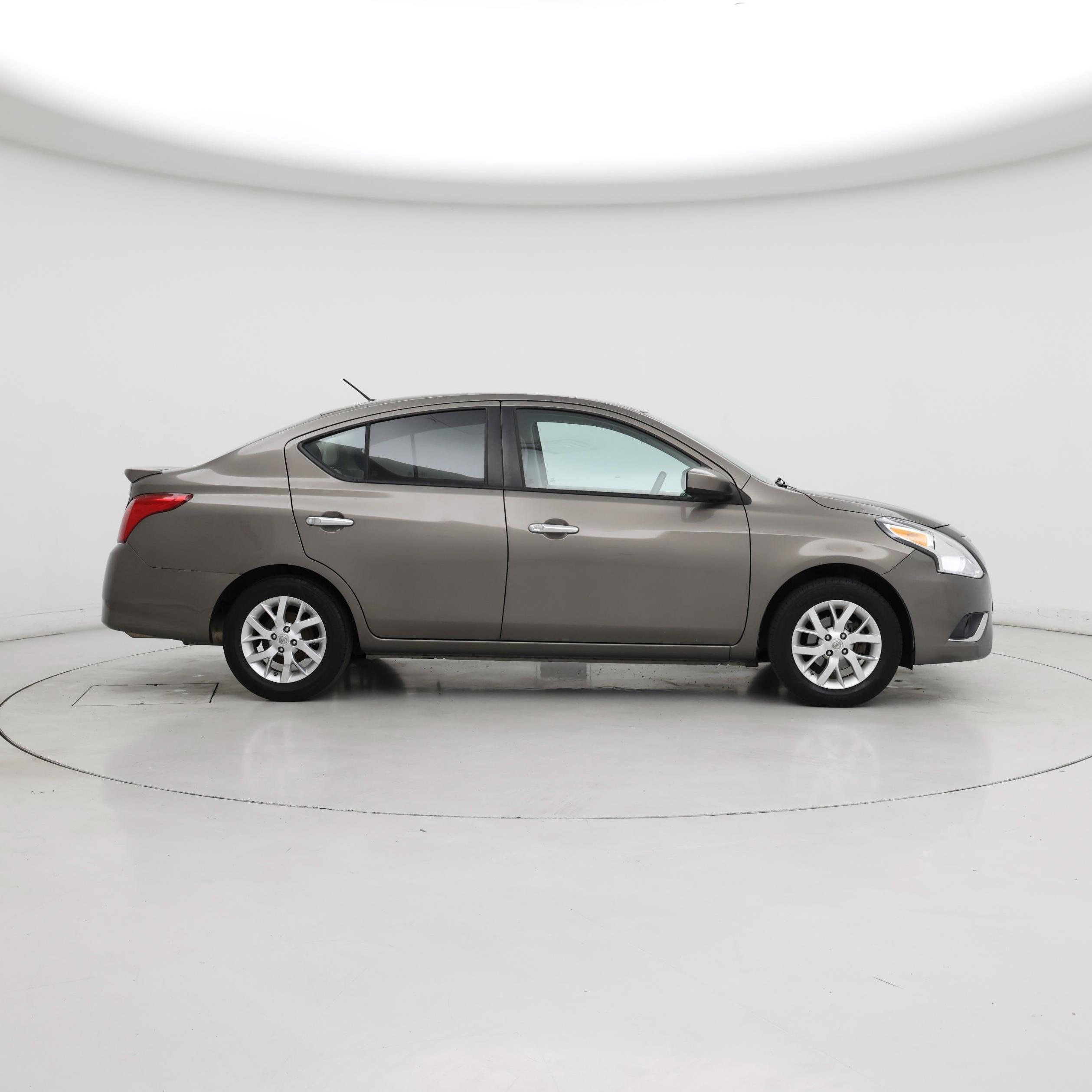 Thumbnail: 2015 Nissan Versa - 7