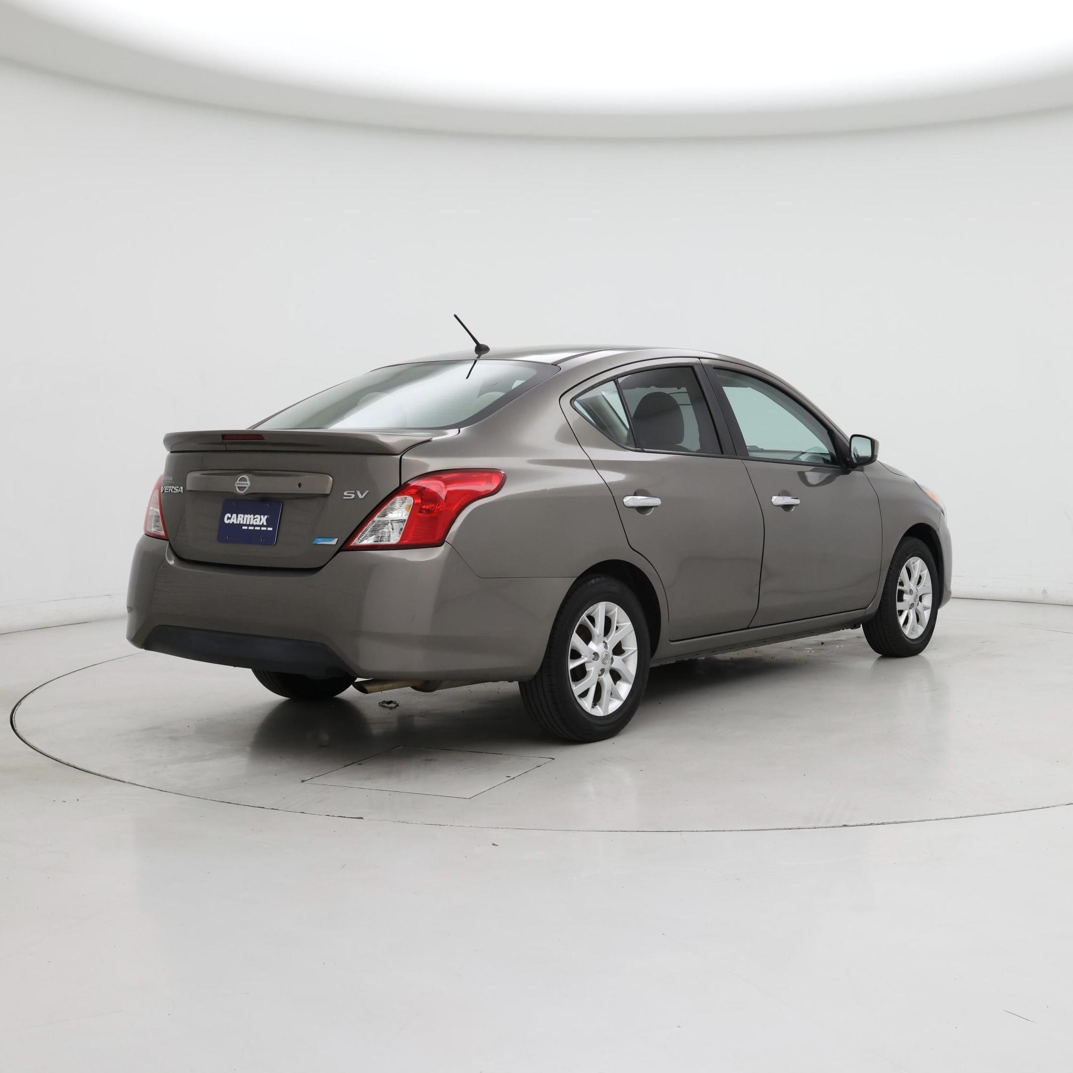 Thumbnail: 2015 Nissan Versa - 8