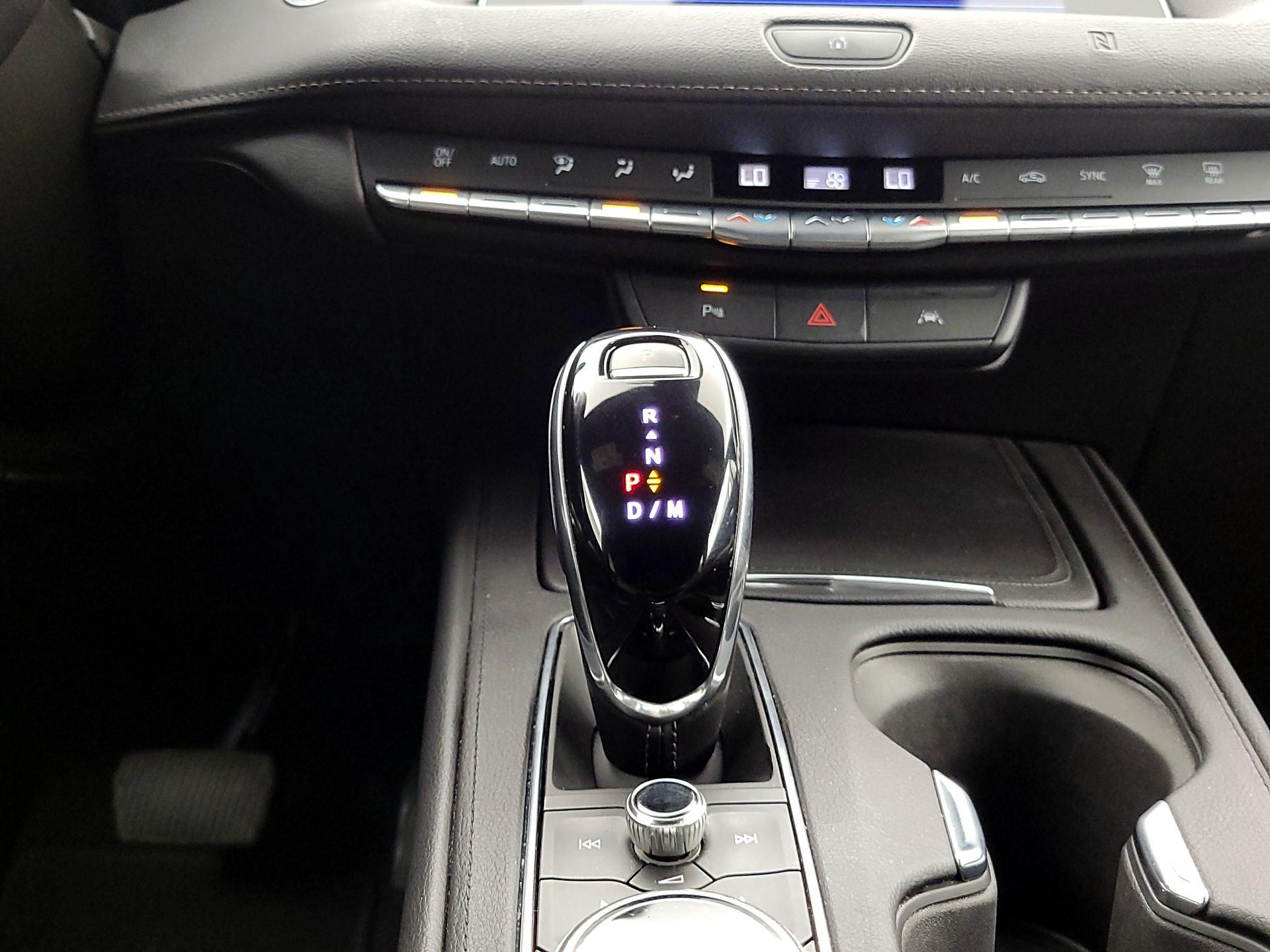 Thumbnail: 2020 Cadillac XT4 - 17