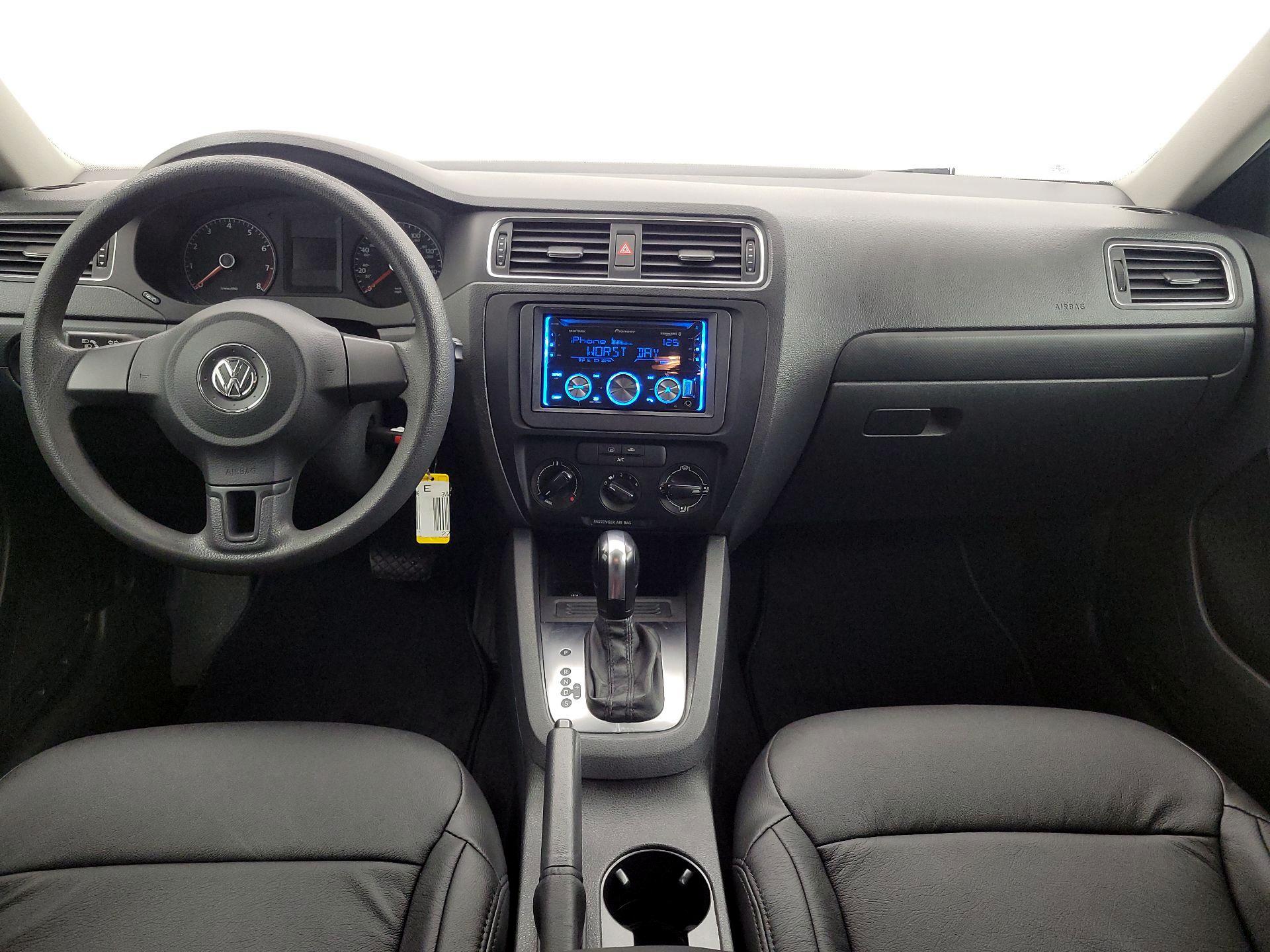 Thumbnail: 2014 Volkswagen Jetta - 9