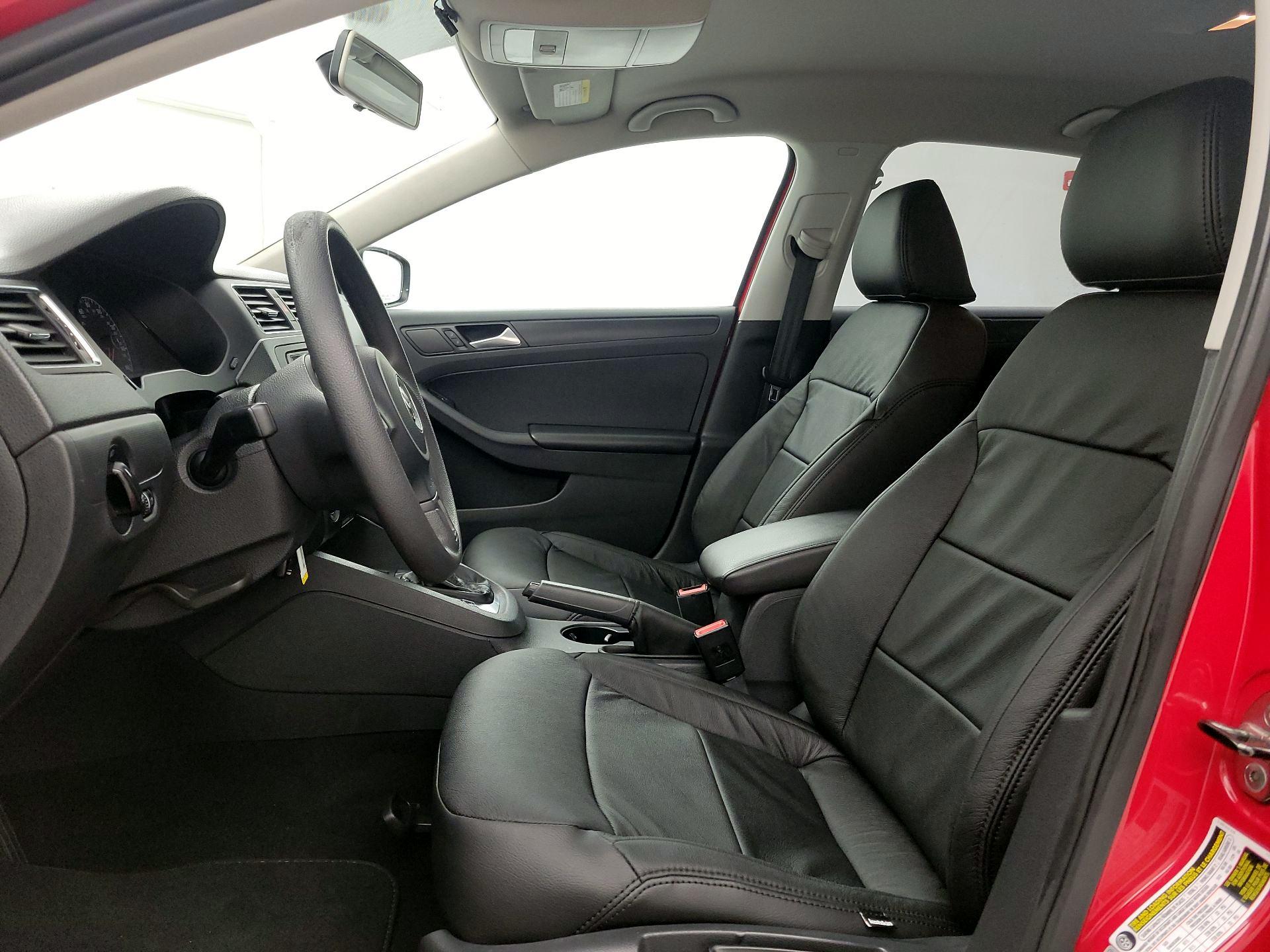 Thumbnail: 2014 Volkswagen Jetta - 11