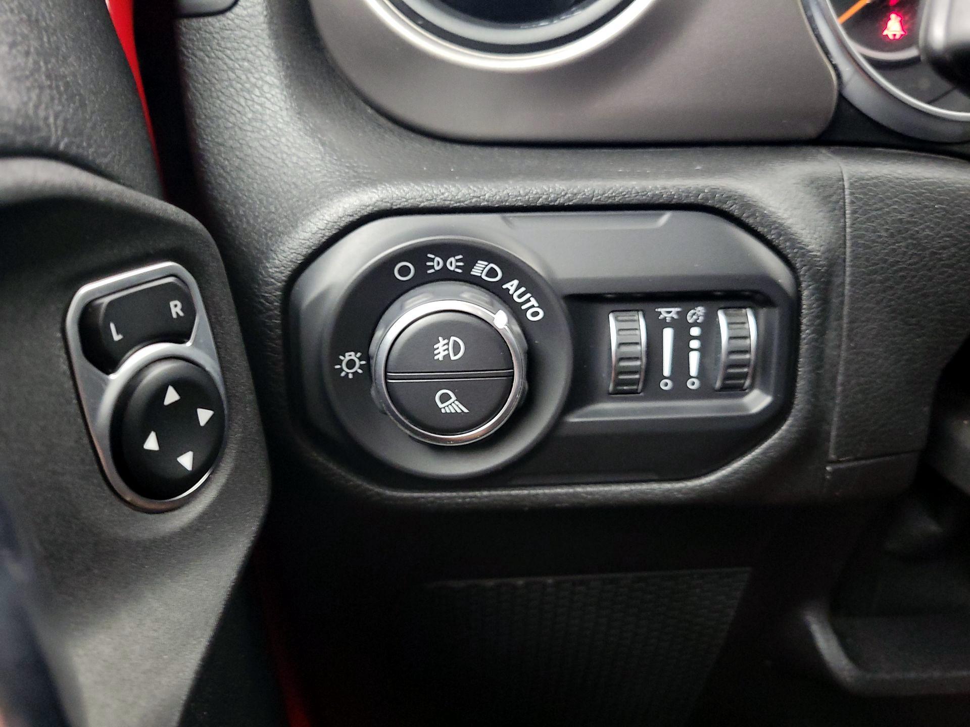 Thumbnail: 2020 Jeep Gladiator - 13