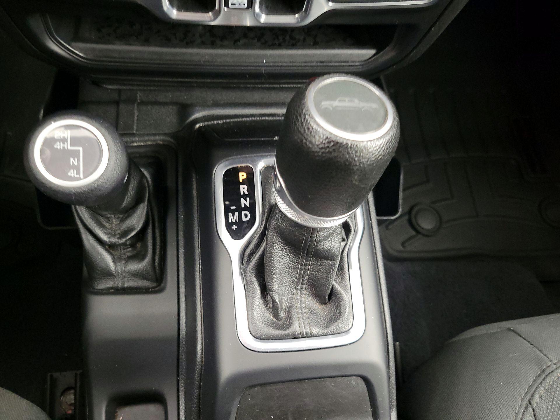 Thumbnail: 2020 Jeep Gladiator - 17