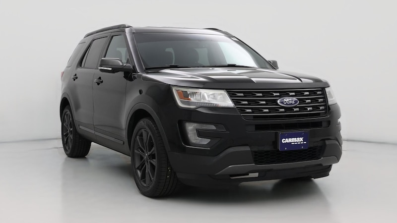 2017 Ford Explorer XLT Hero Image