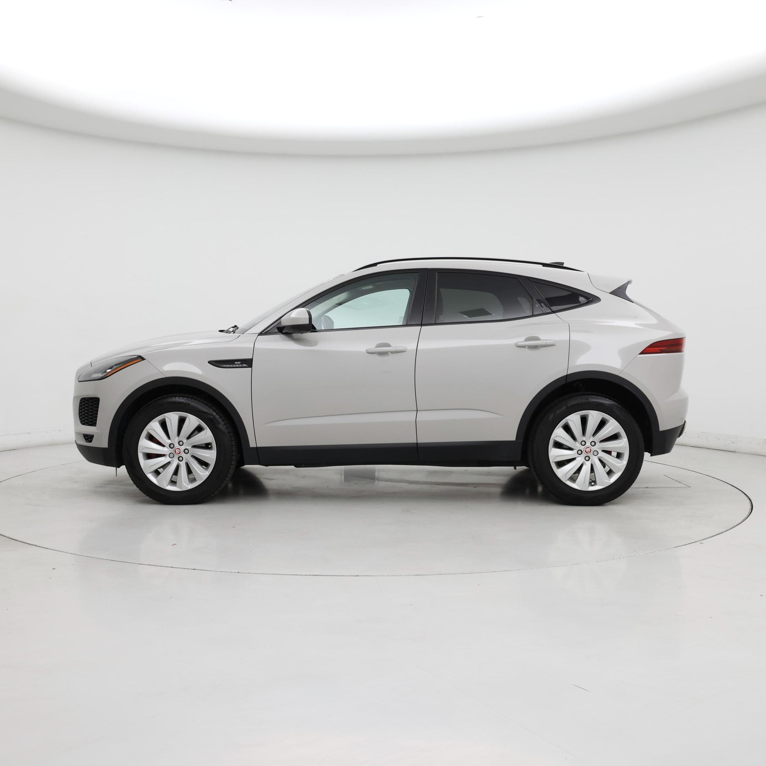 Thumbnail: 2020 Jaguar E-Pace - 3