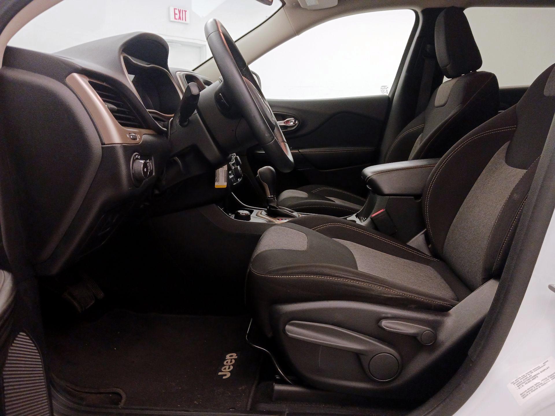 Thumbnail: 2014 Jeep Cherokee - 11