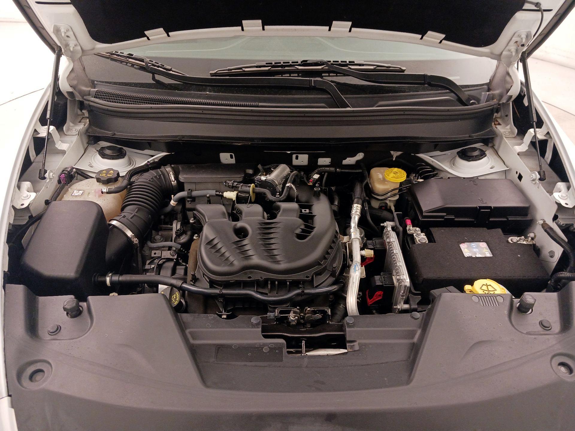 Thumbnail: 2014 Jeep Cherokee - 20