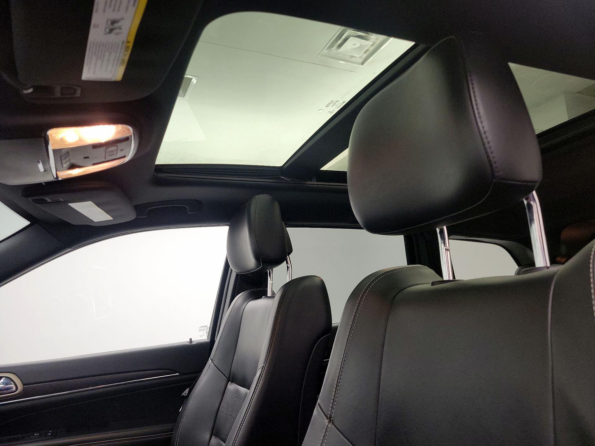Thumbnail: 2014 Jeep Grand Cherokee - 20