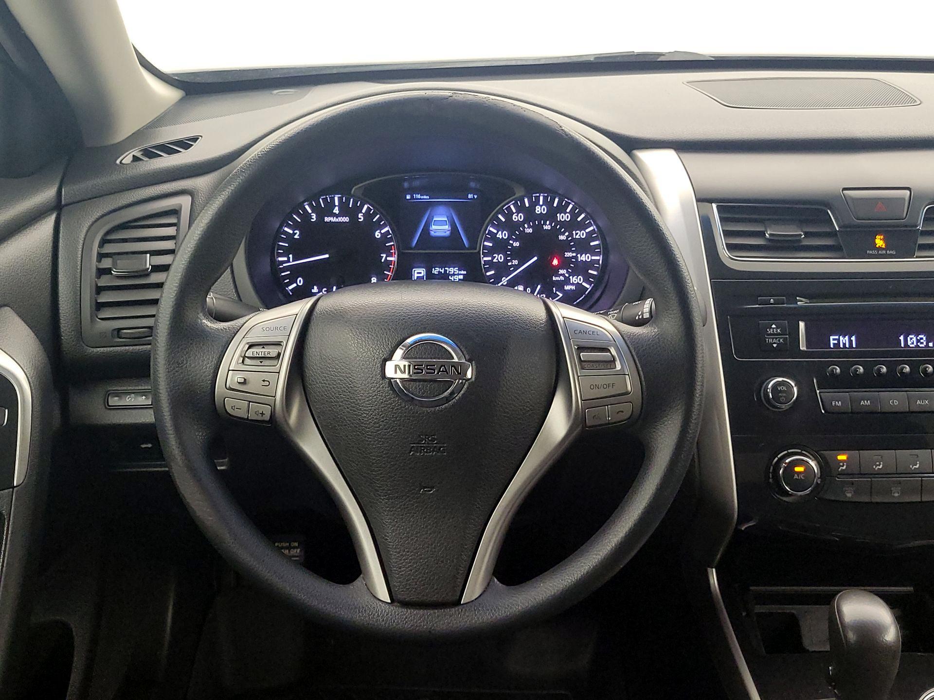 Thumbnail: 2014 Nissan Altima - 10