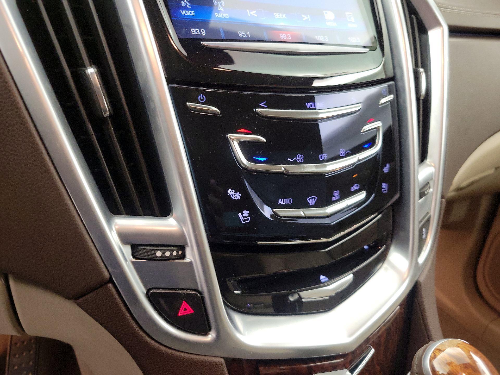 Thumbnail: 2016 Cadillac SRX - 17