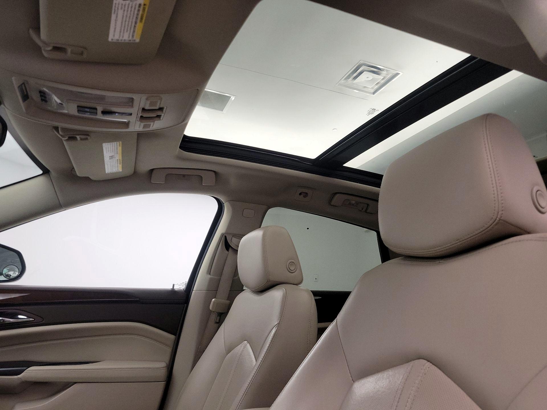 Thumbnail: 2016 Cadillac SRX - 20