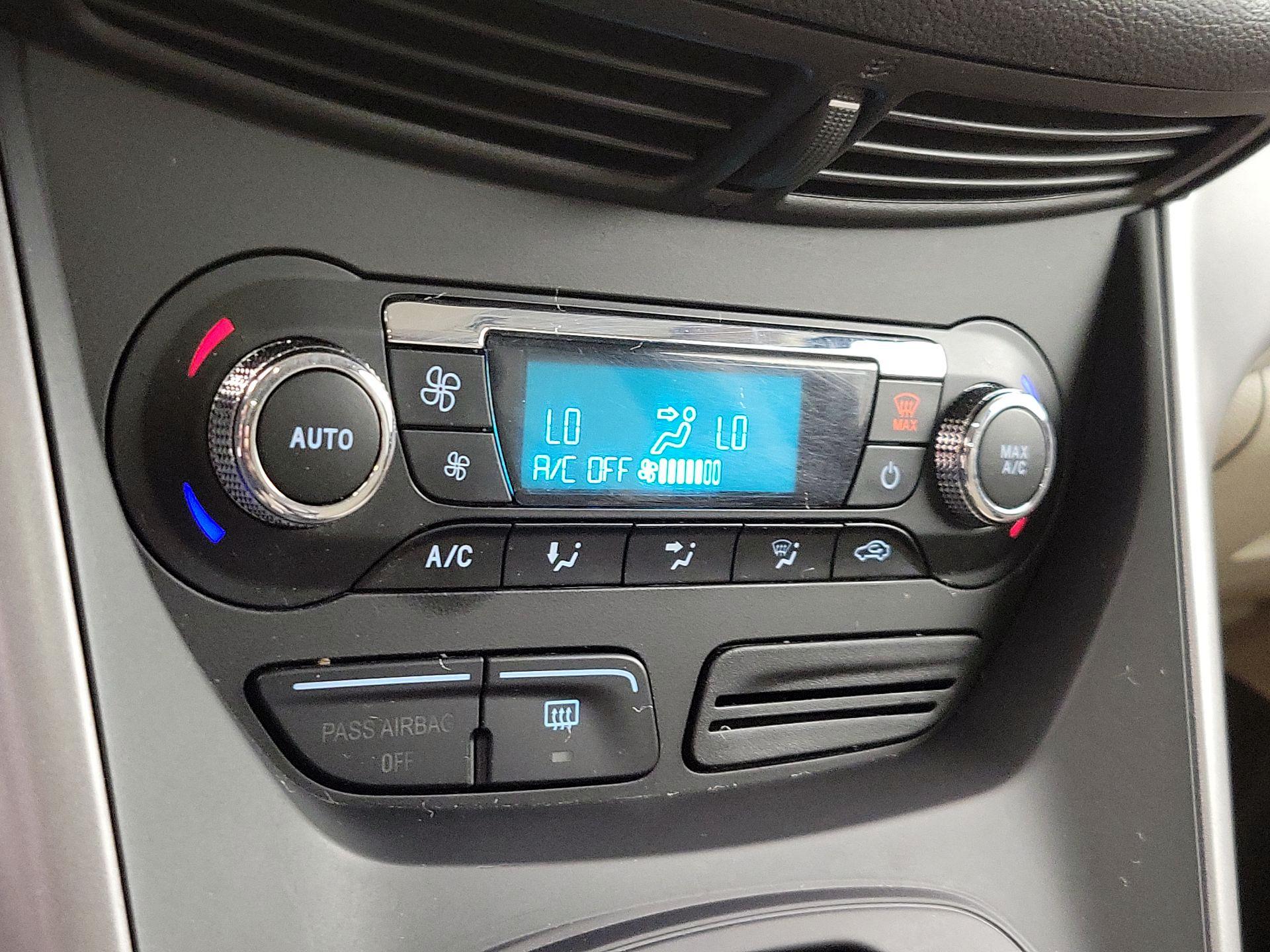 Thumbnail: 2014 Ford Escape - 16