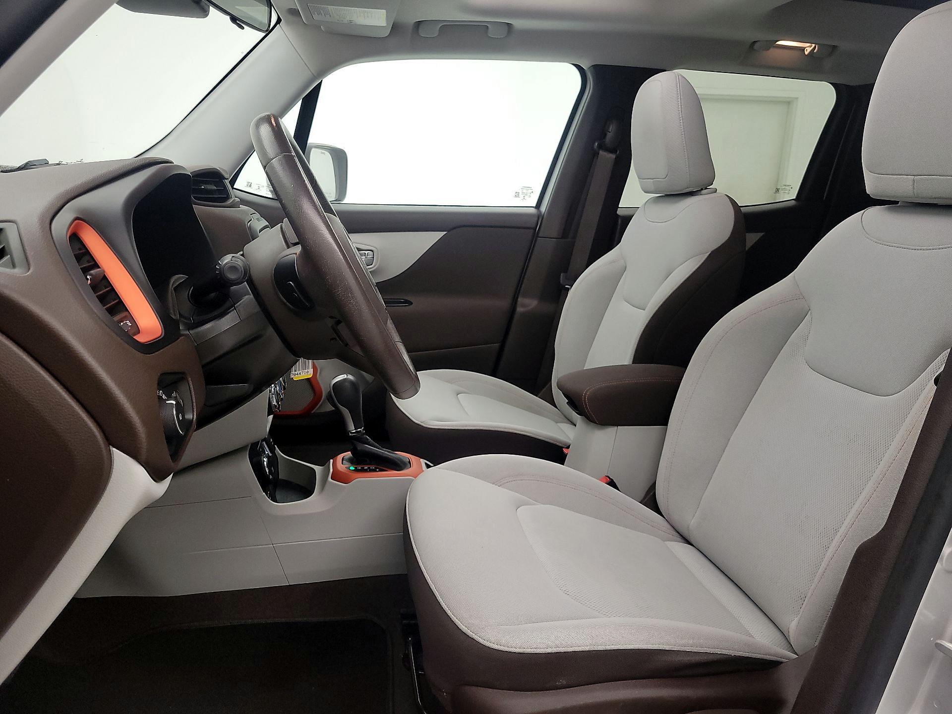 Thumbnail: 2015 Jeep Renegade - 11