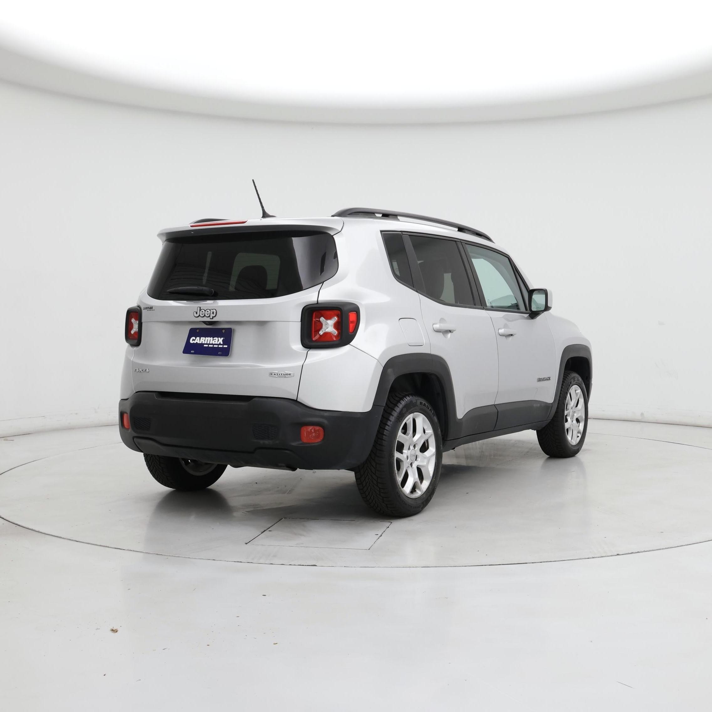 Thumbnail: 2015 Jeep Renegade - 8