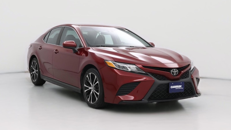2018 Toyota Camry SE Hero Image
