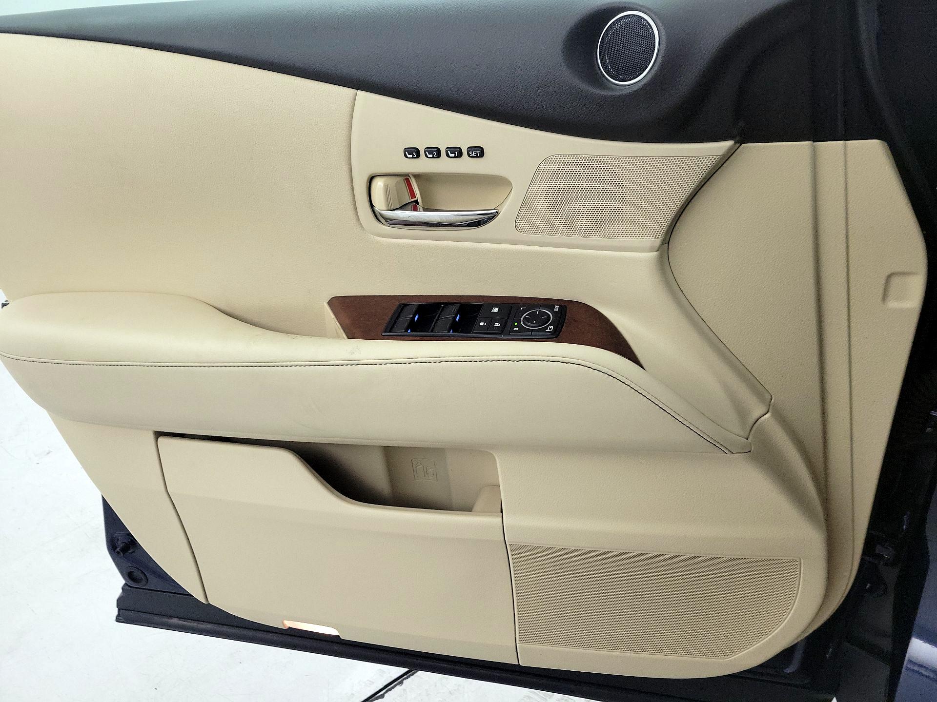 Thumbnail: 2015 Lexus RX - 10