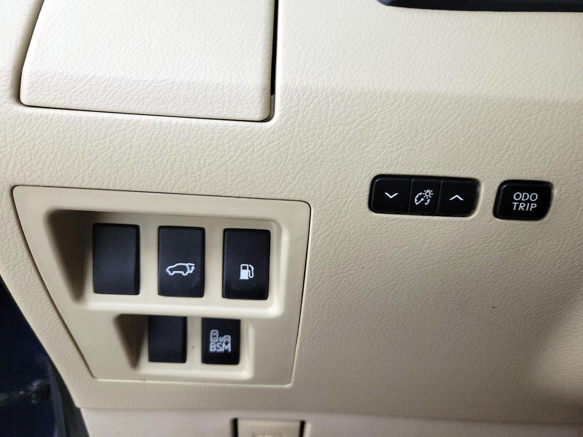 Thumbnail: 2015 Lexus RX - 11