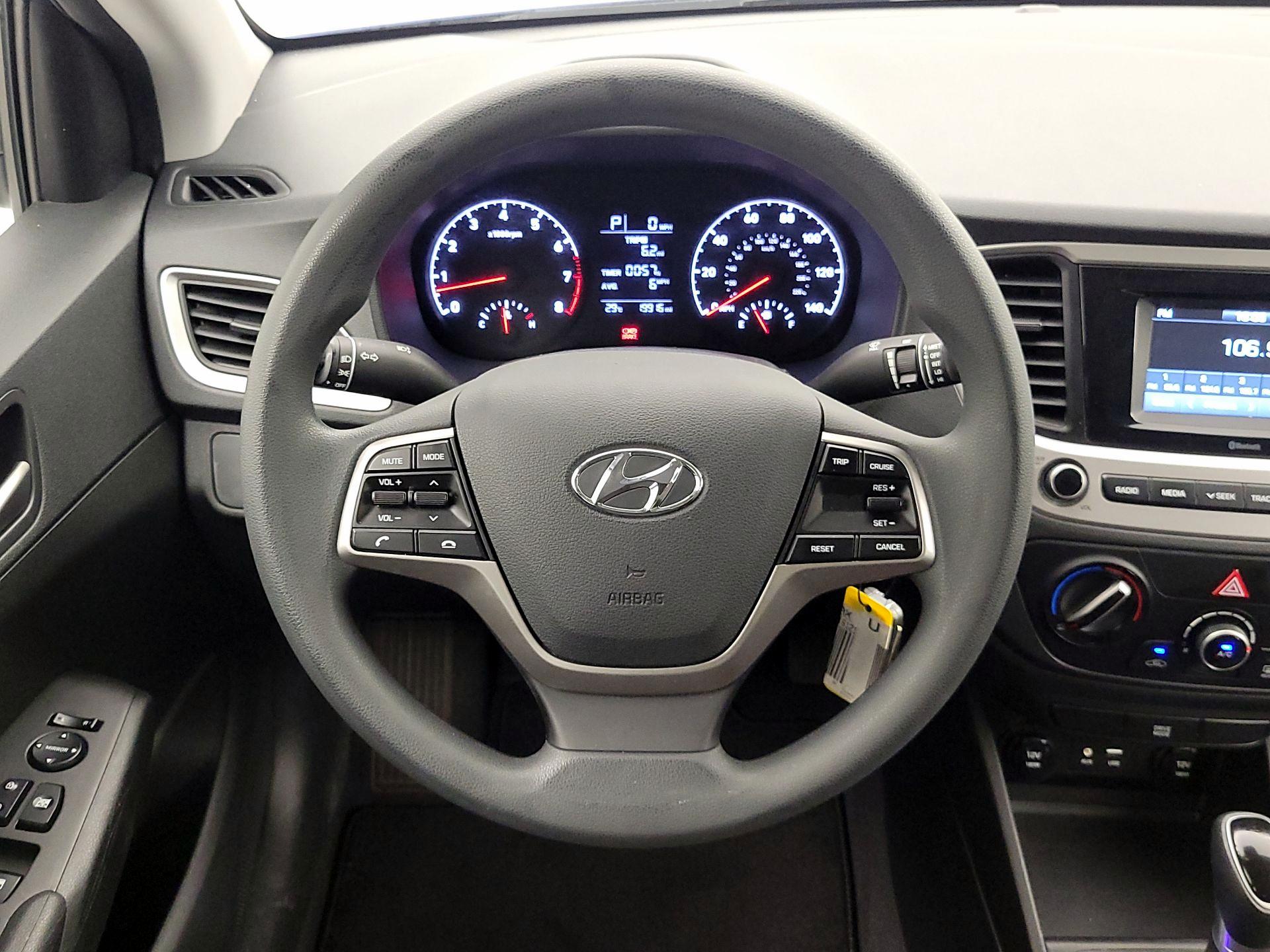 Thumbnail: 2022 Hyundai Accent - 10