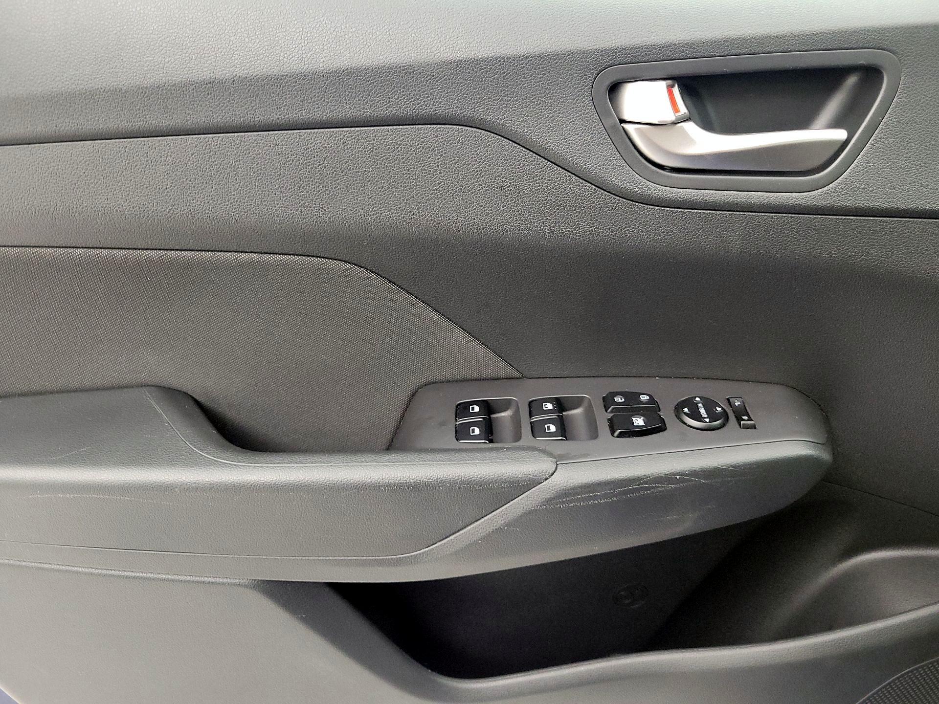 Thumbnail: 2022 Hyundai Accent - 12