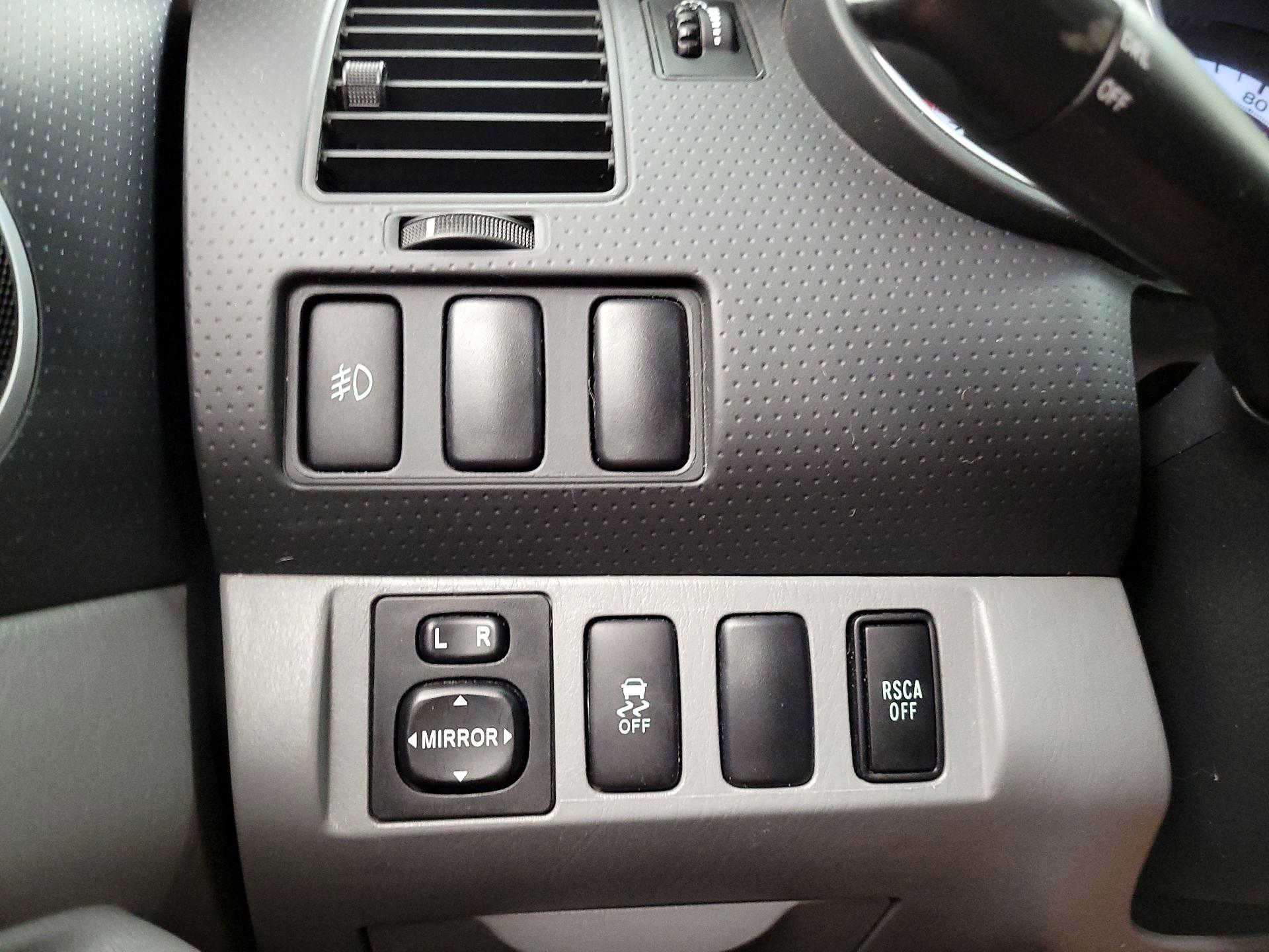 Thumbnail: 2013 Toyota Tacoma - 13