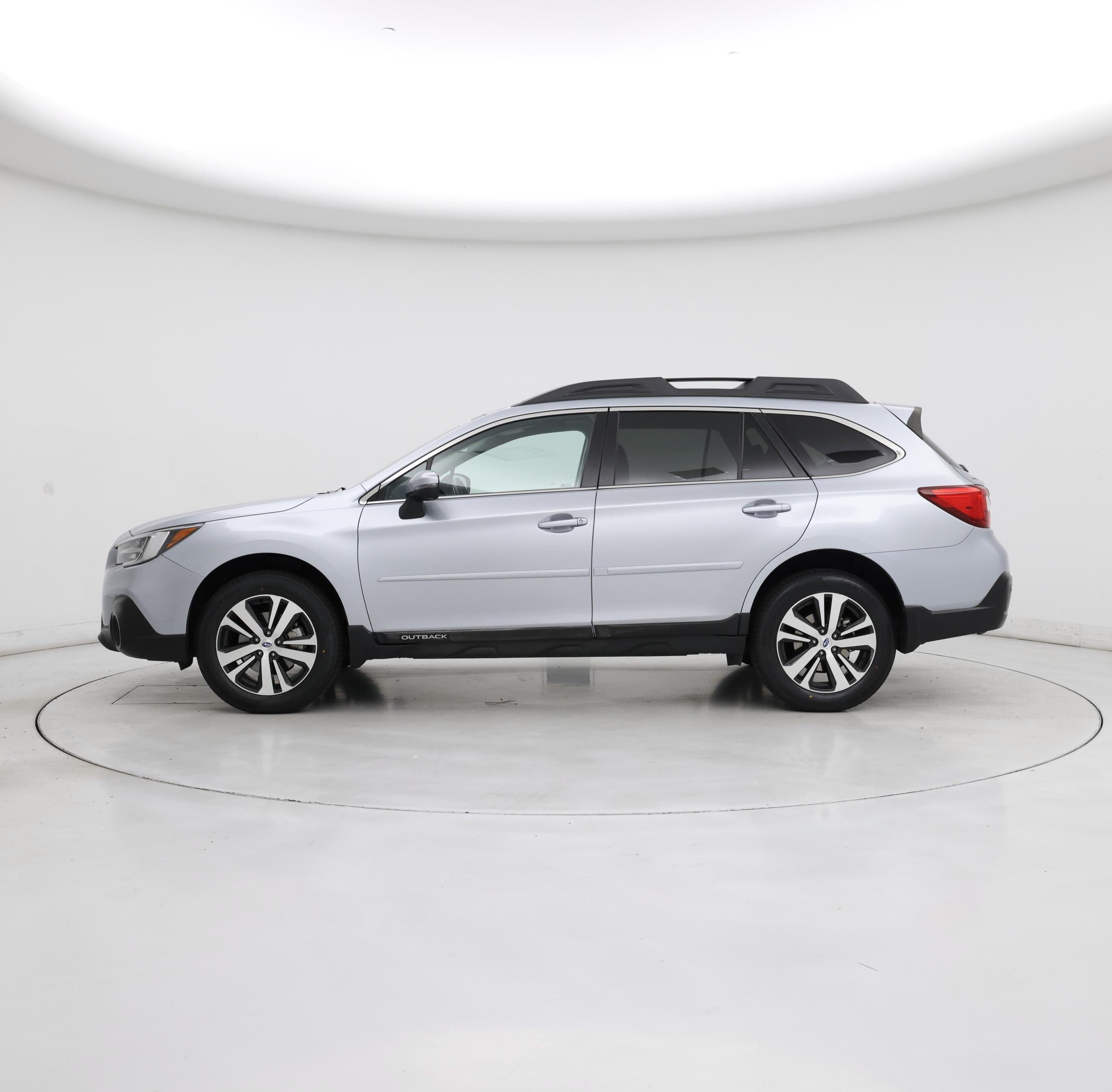 Thumbnail: 2019 Subaru Outback - 3