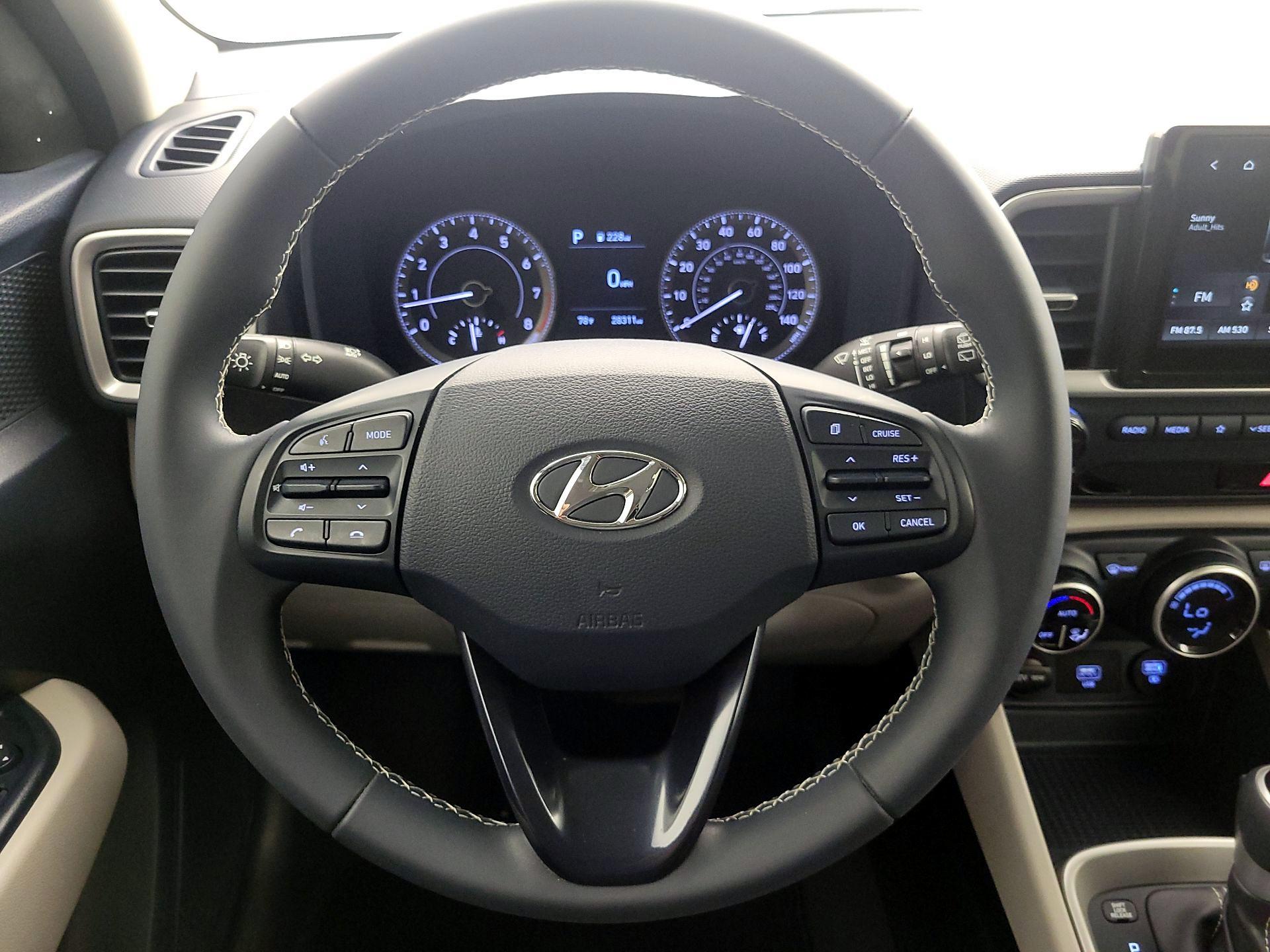 Thumbnail: 2021 Hyundai Venue - 10