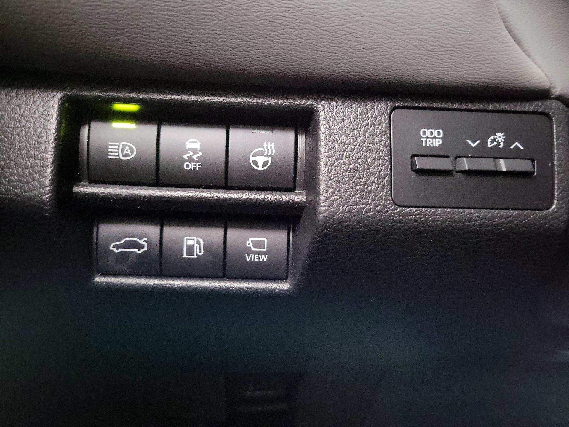 Thumbnail: 2021 Toyota Avalon - 13