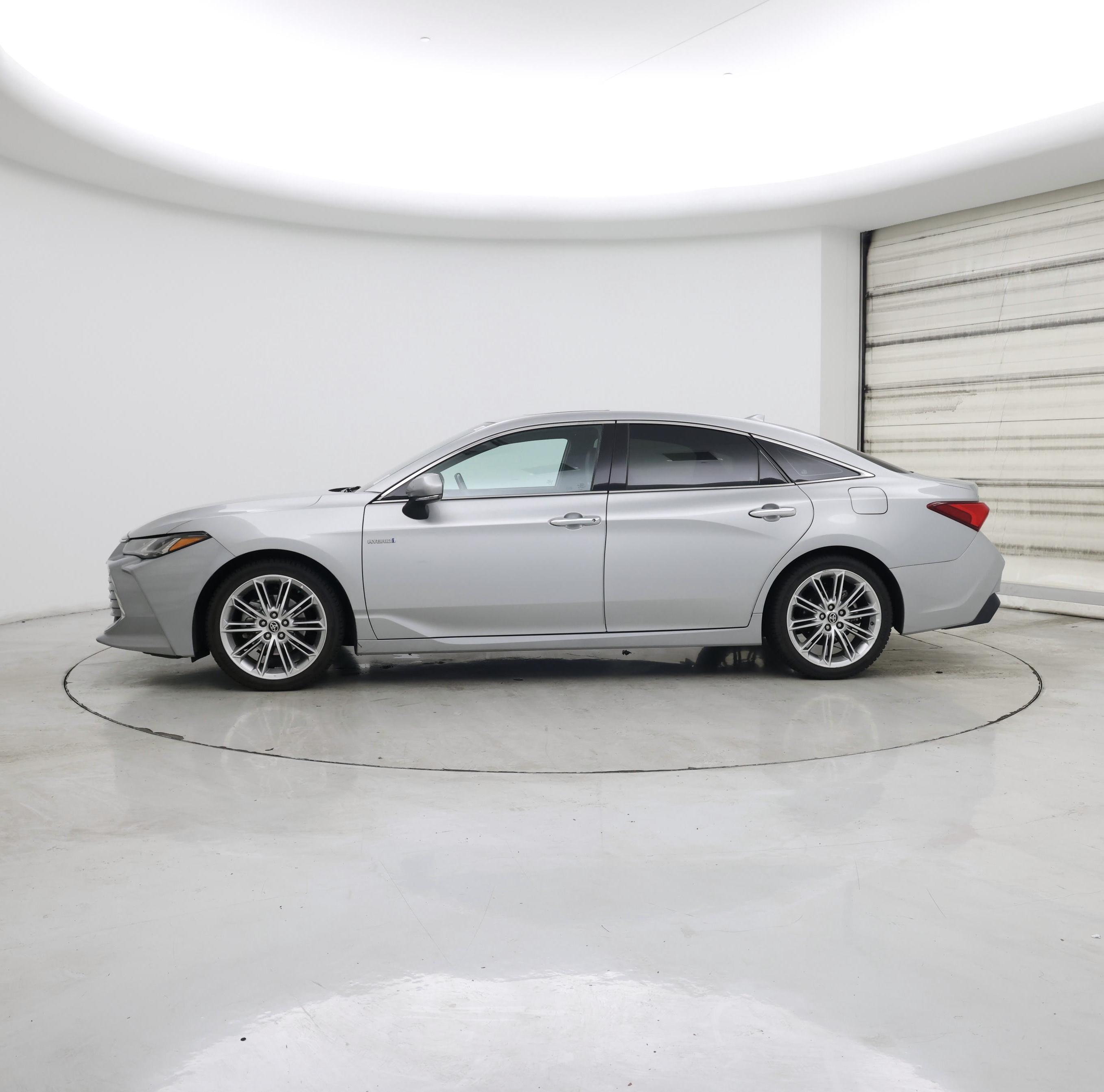 Thumbnail: 2021 Toyota Avalon - 3