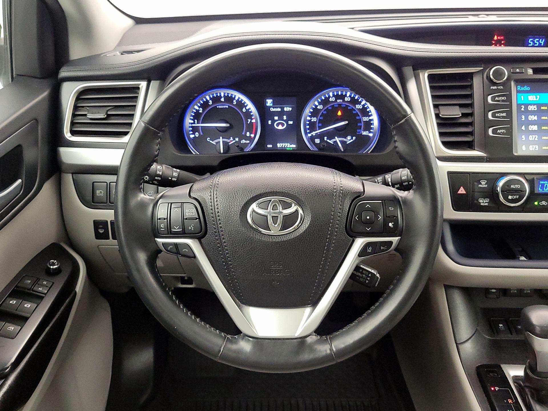 Thumbnail: 2018 Toyota Highlander - 10