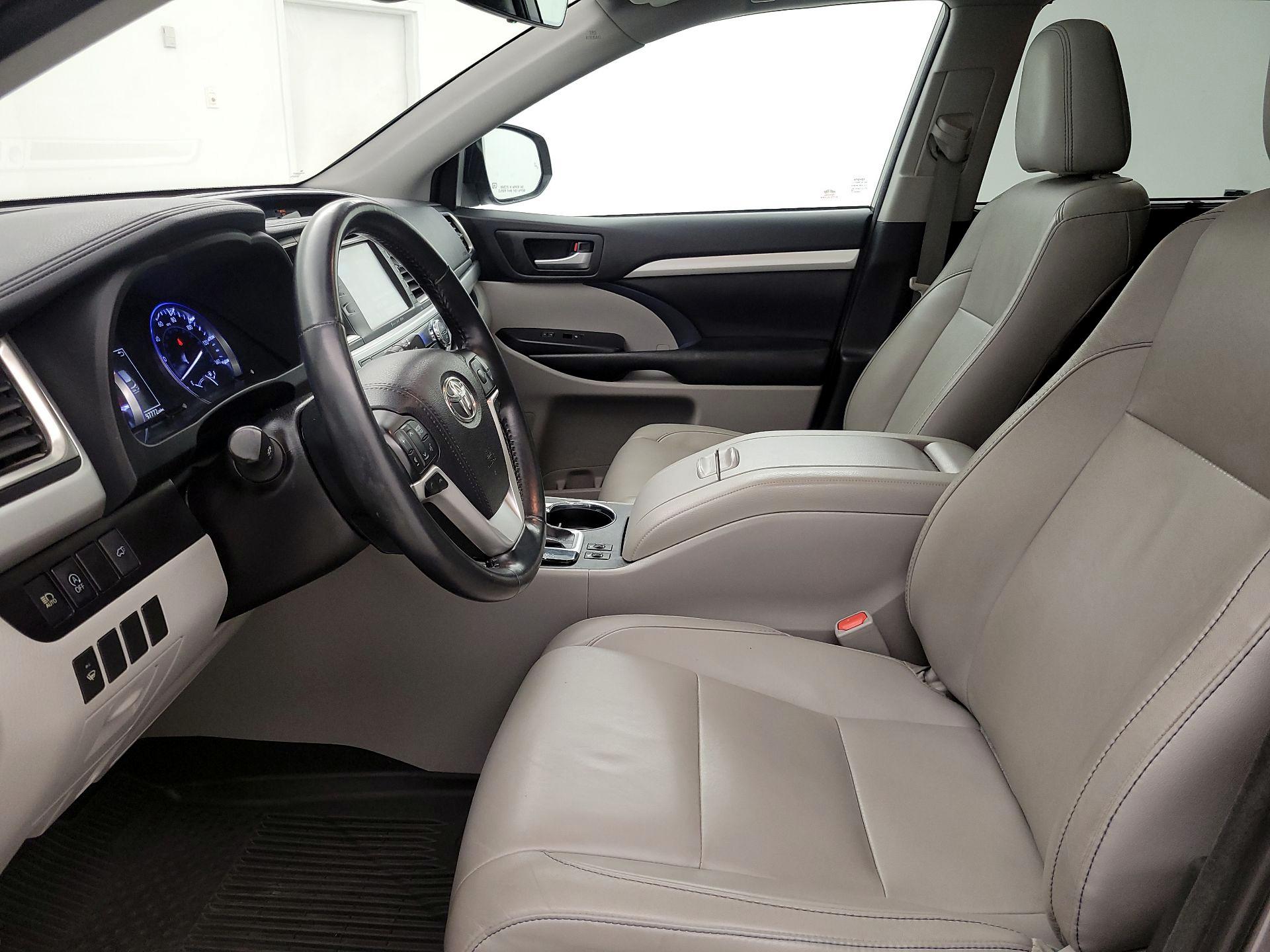 Thumbnail: 2018 Toyota Highlander - 11