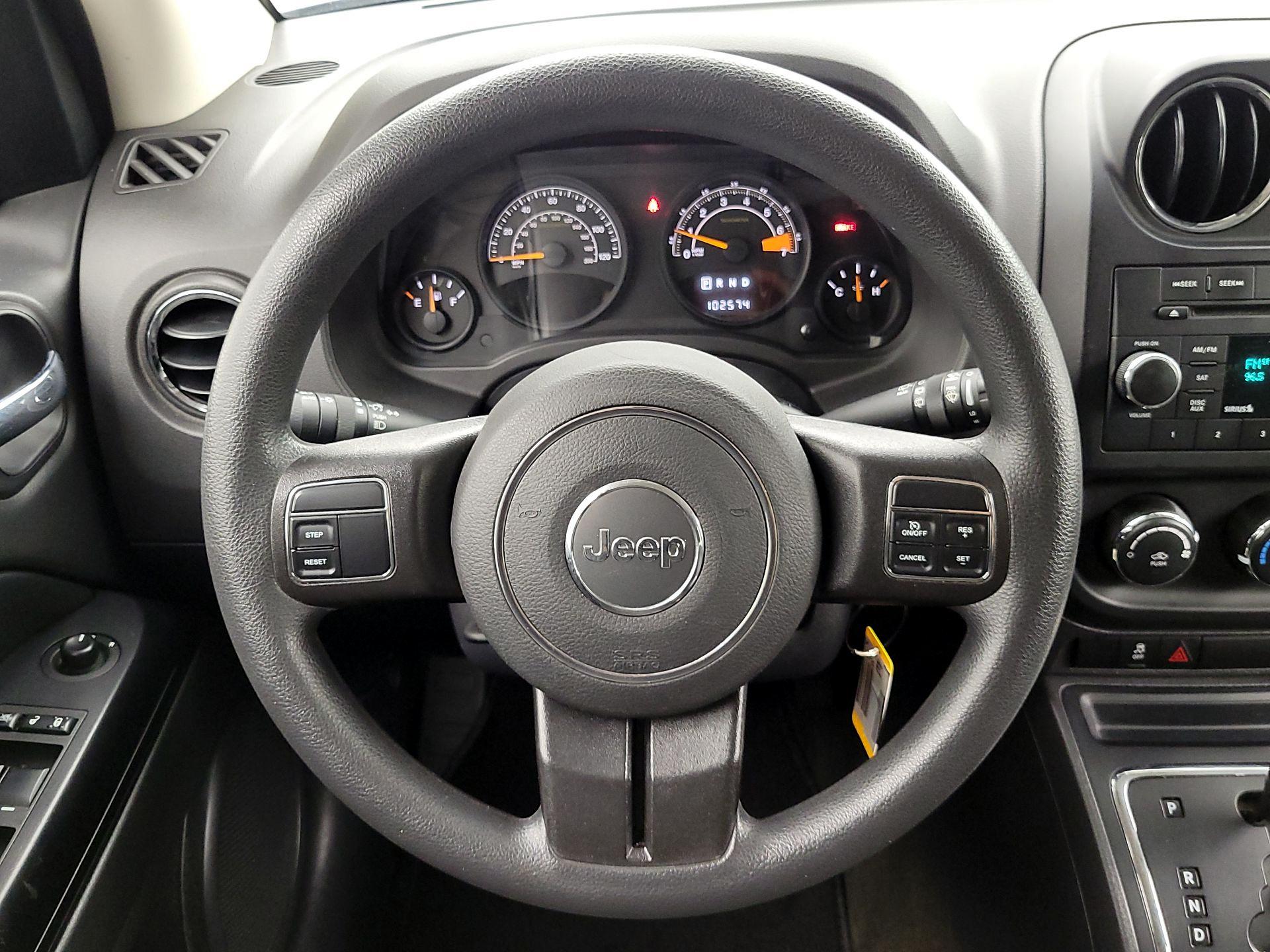 Thumbnail: 2016 Jeep Compass - 10