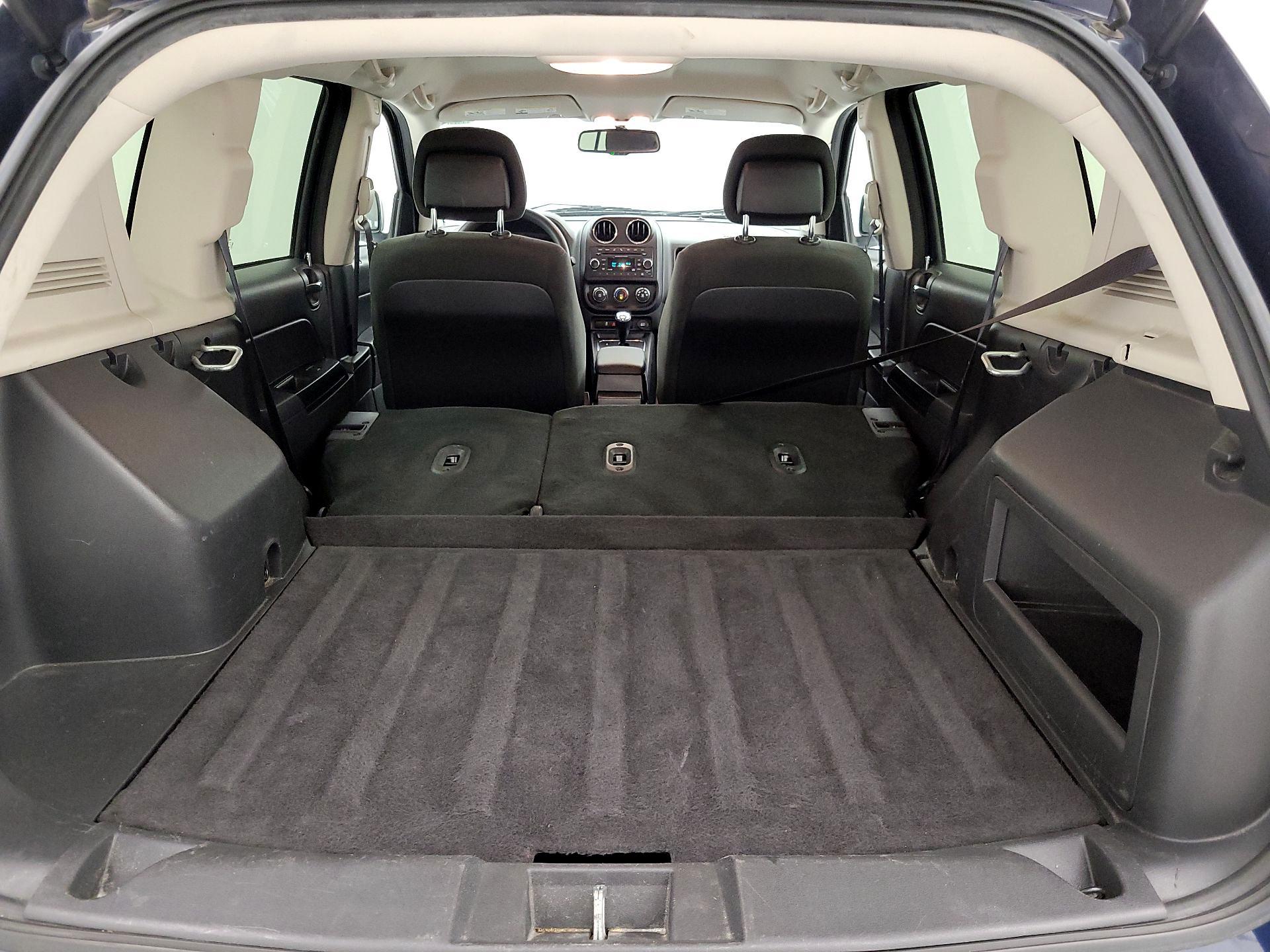 Thumbnail: 2016 Jeep Compass - 18