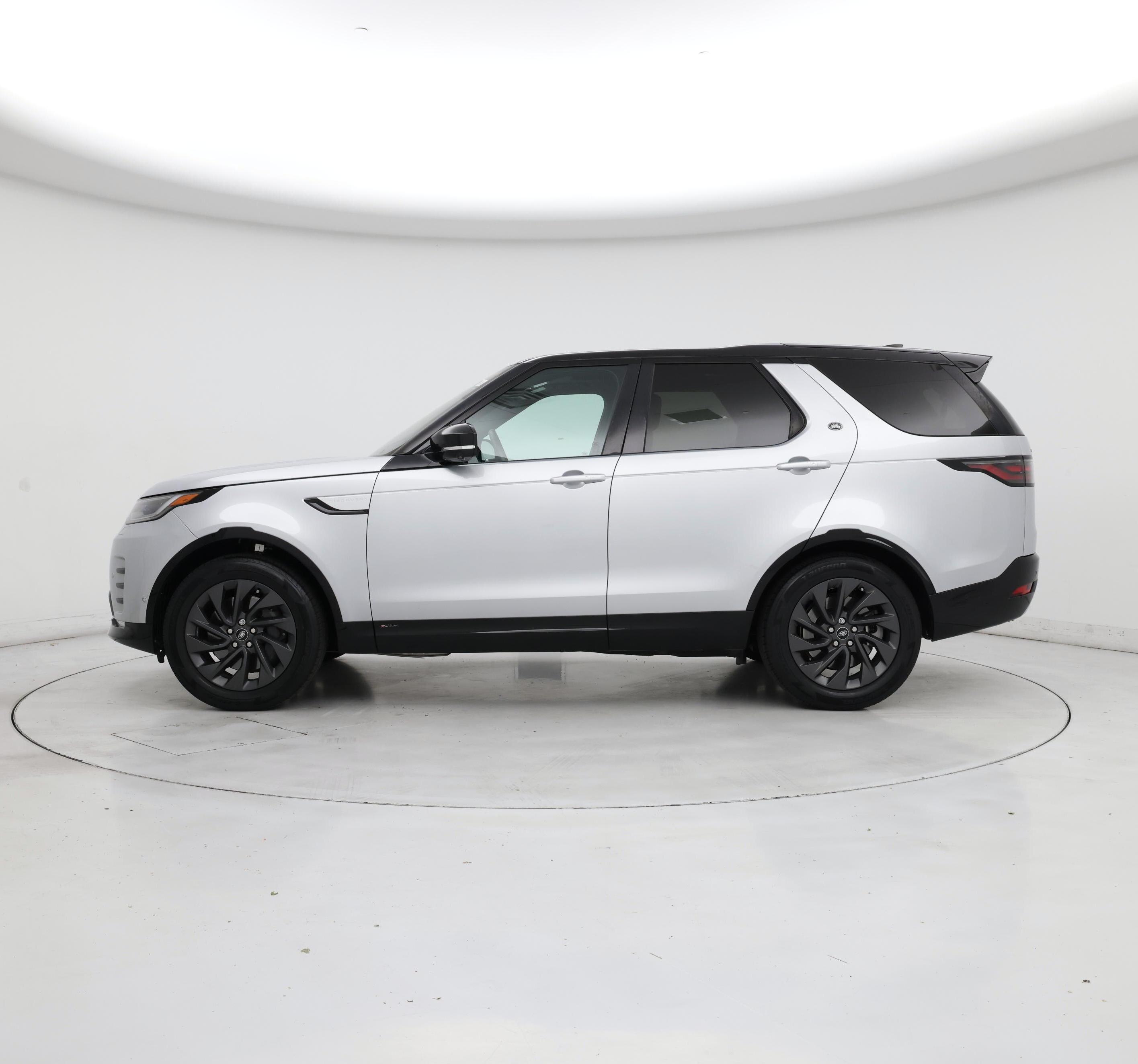 Thumbnail: 2022 Land Rover Discovery - 3