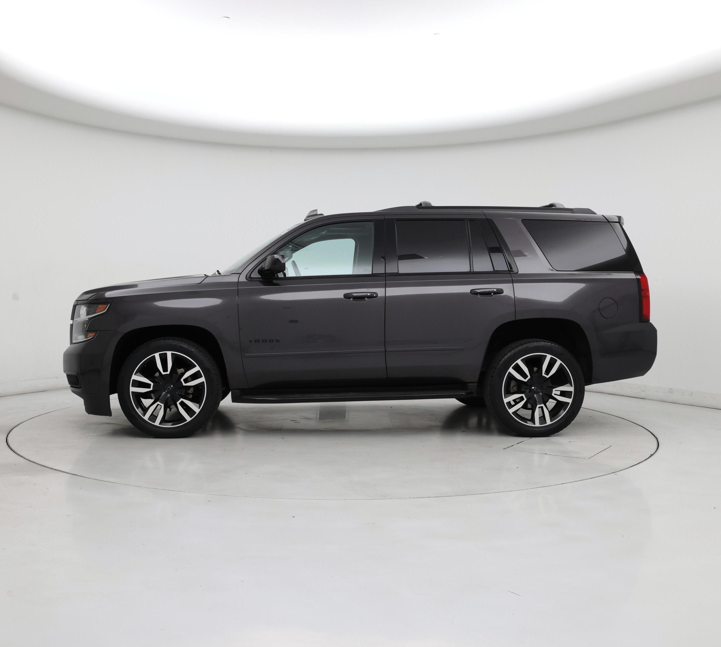 Thumbnail: 2018 Chevrolet Tahoe - 3