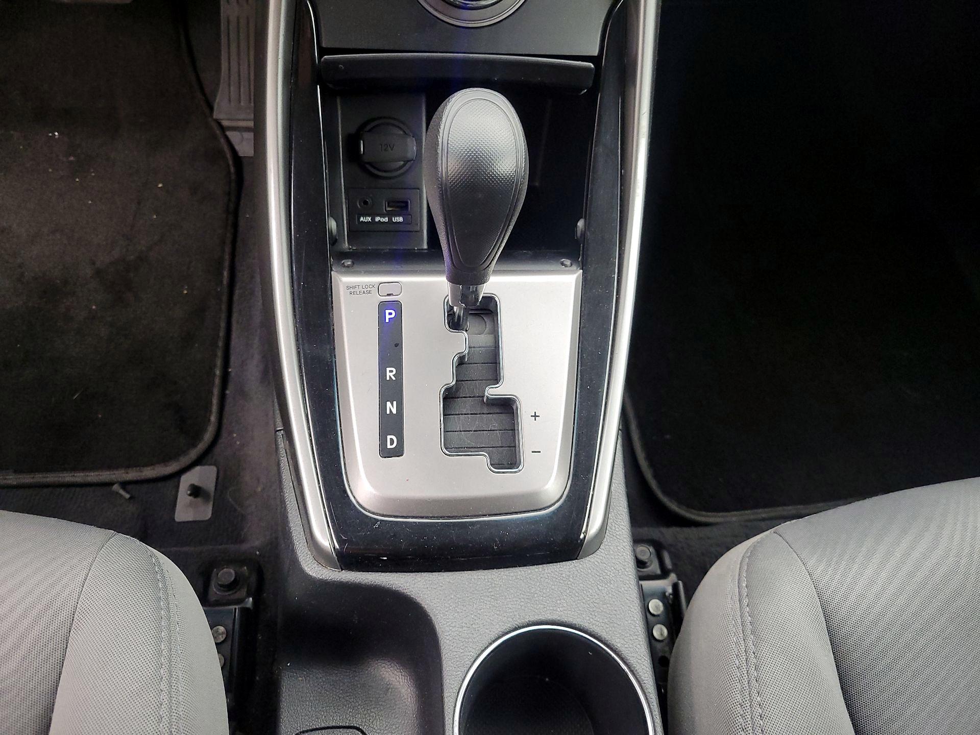 Thumbnail: 2013 Hyundai Elantra - 16