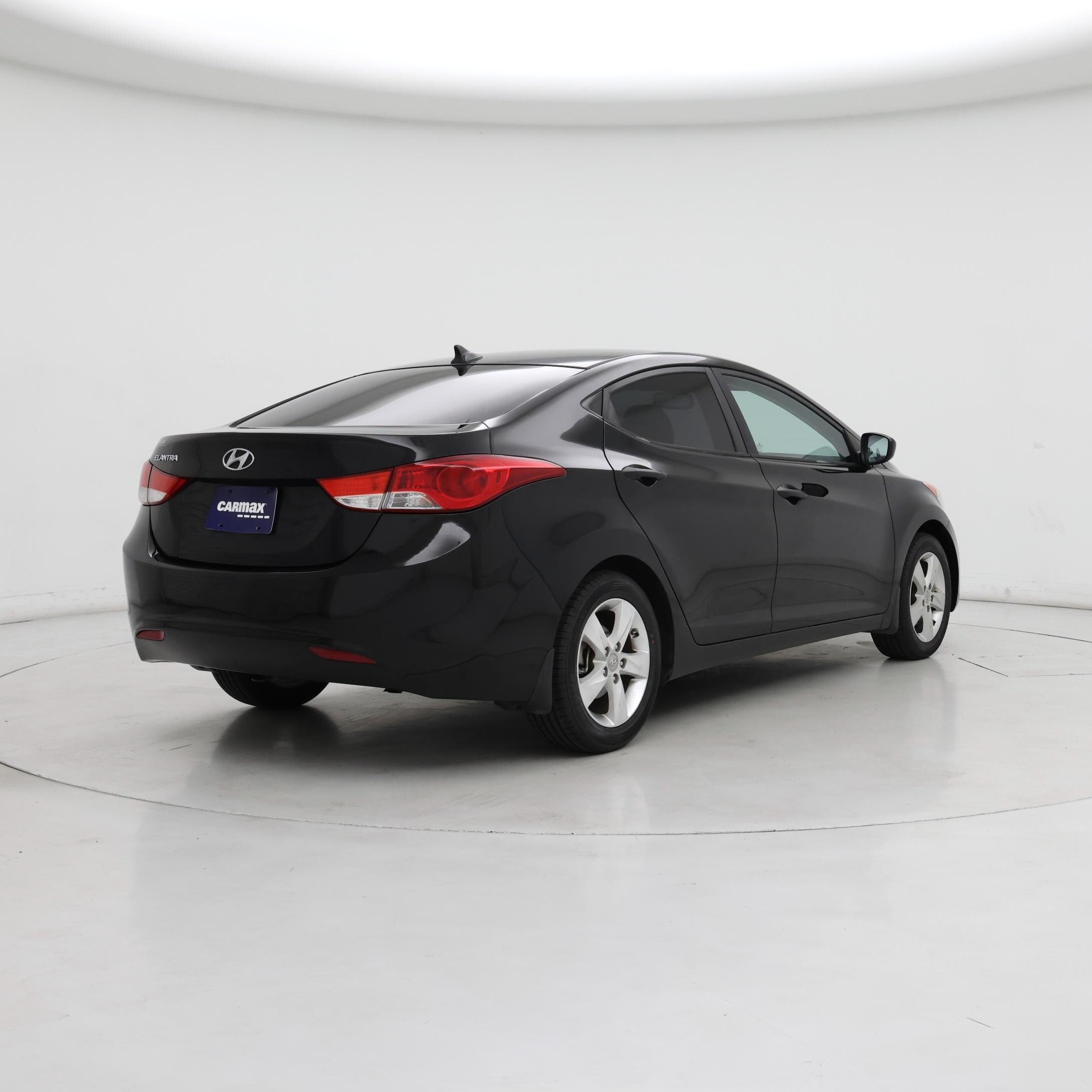 Thumbnail: 2013 Hyundai Elantra - 8