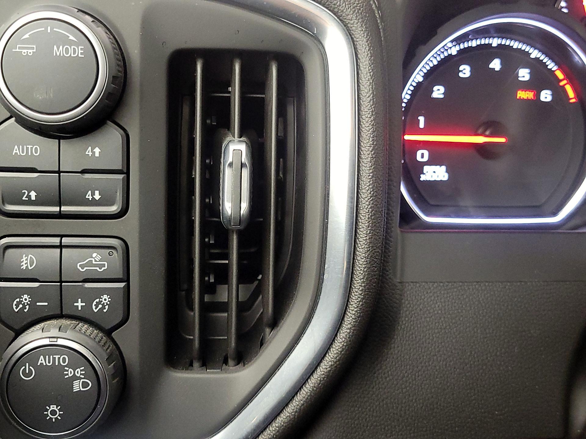 Thumbnail: 2021 Chevrolet Silverado 1500 - 13