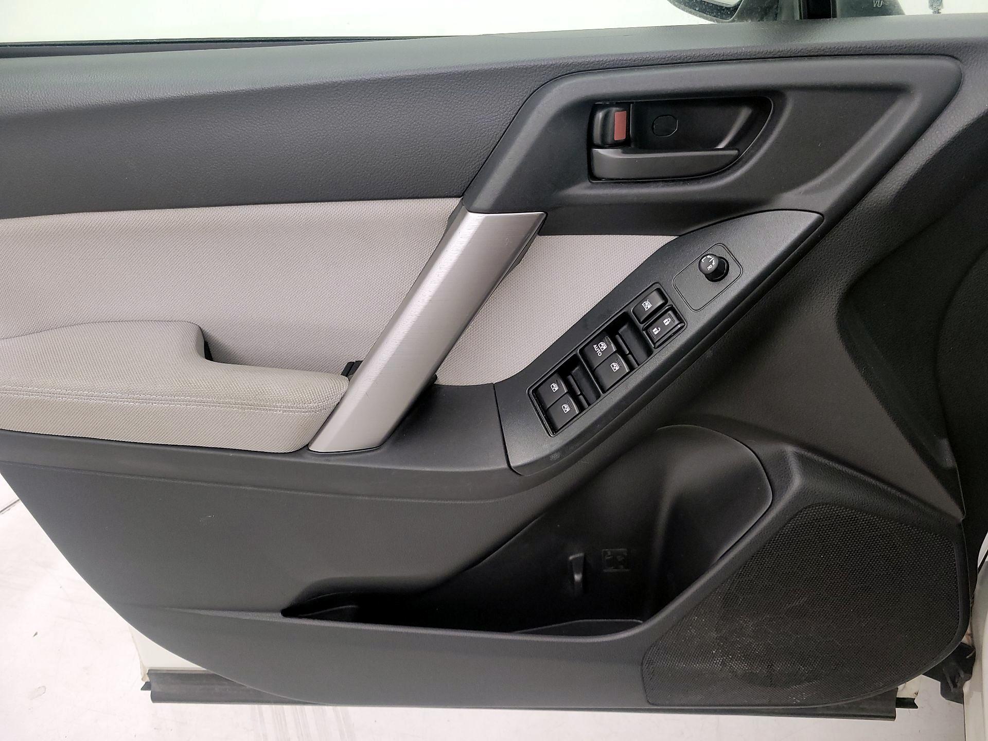 Thumbnail: 2015 Subaru Forester - 12