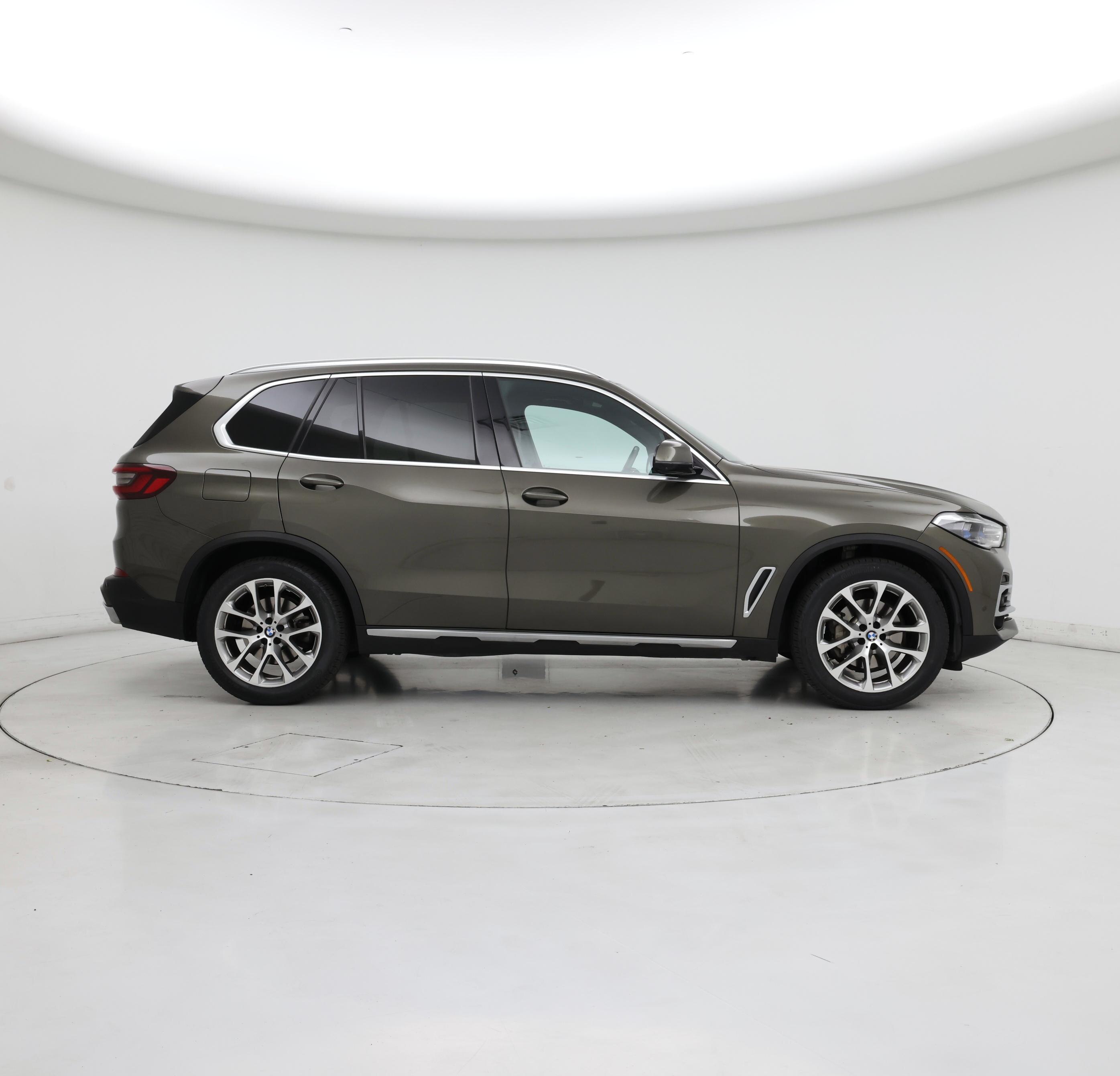 Thumbnail: 2023 BMW X5 - 7