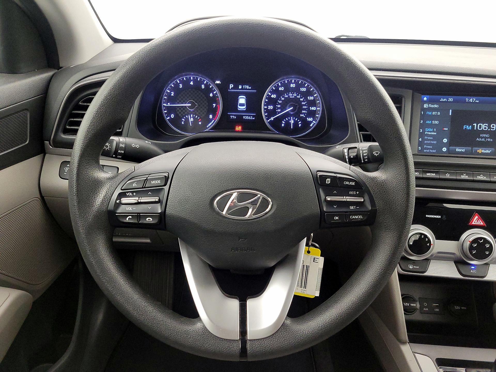 Thumbnail: 2019 Hyundai Elantra - 10