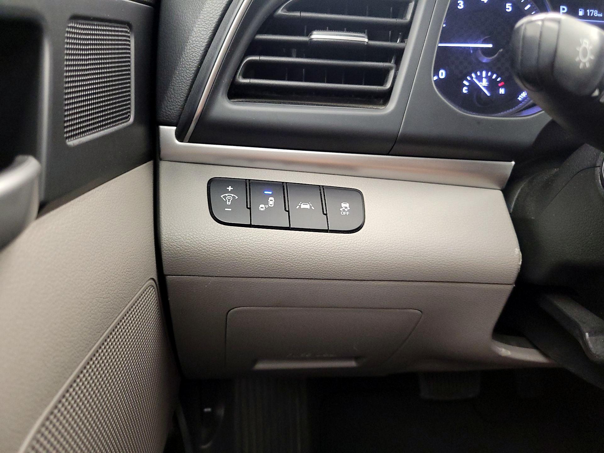 Thumbnail: 2019 Hyundai Elantra - 13