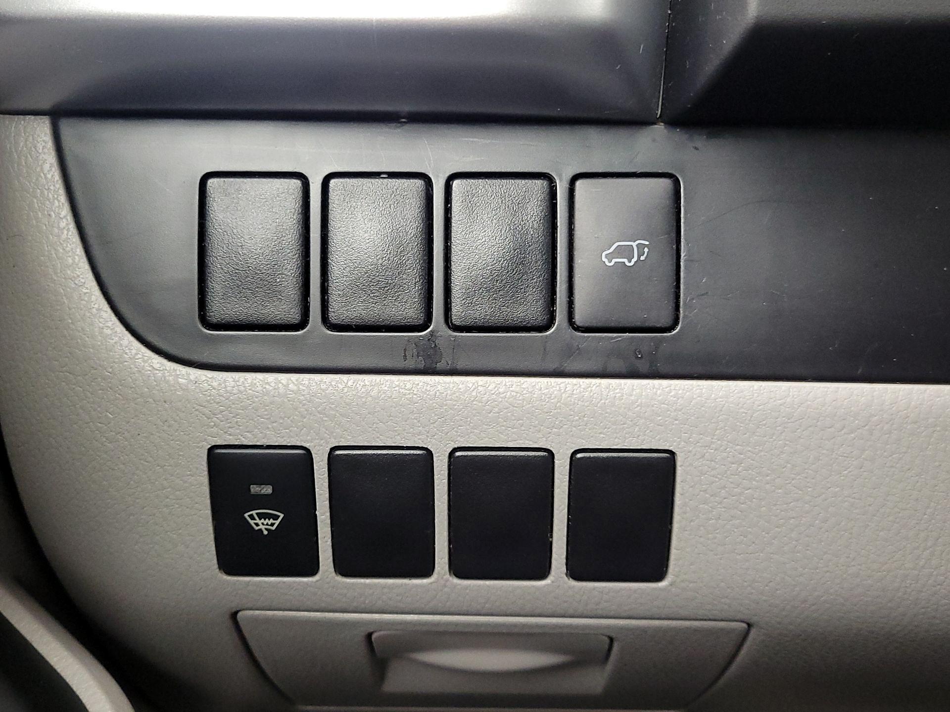 Thumbnail: 2015 Toyota Highlander - 13