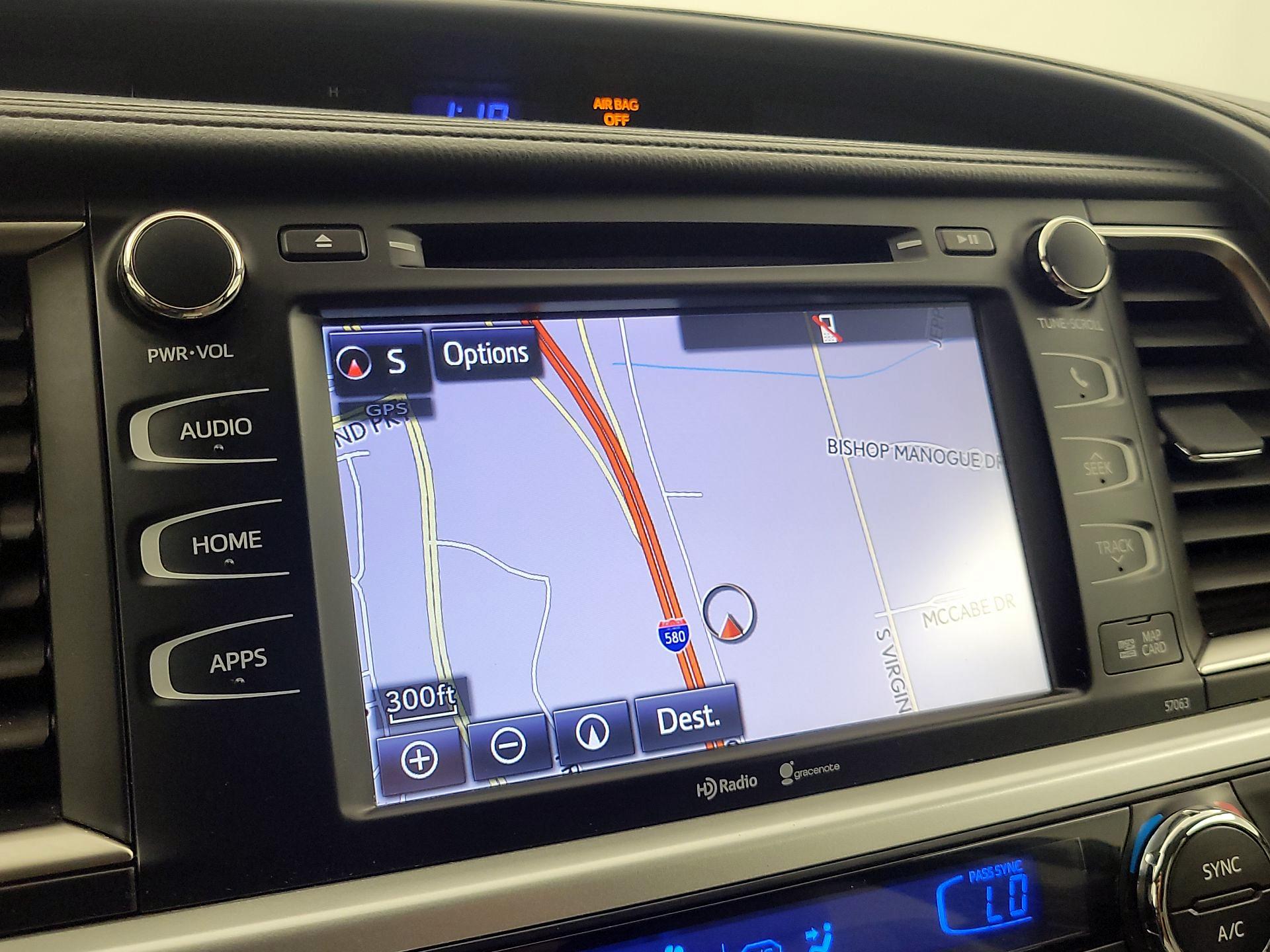 Thumbnail: 2015 Toyota Highlander - 14