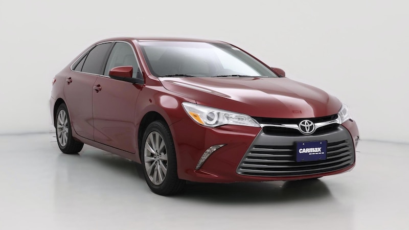2017 Toyota Camry XLE Hero Image