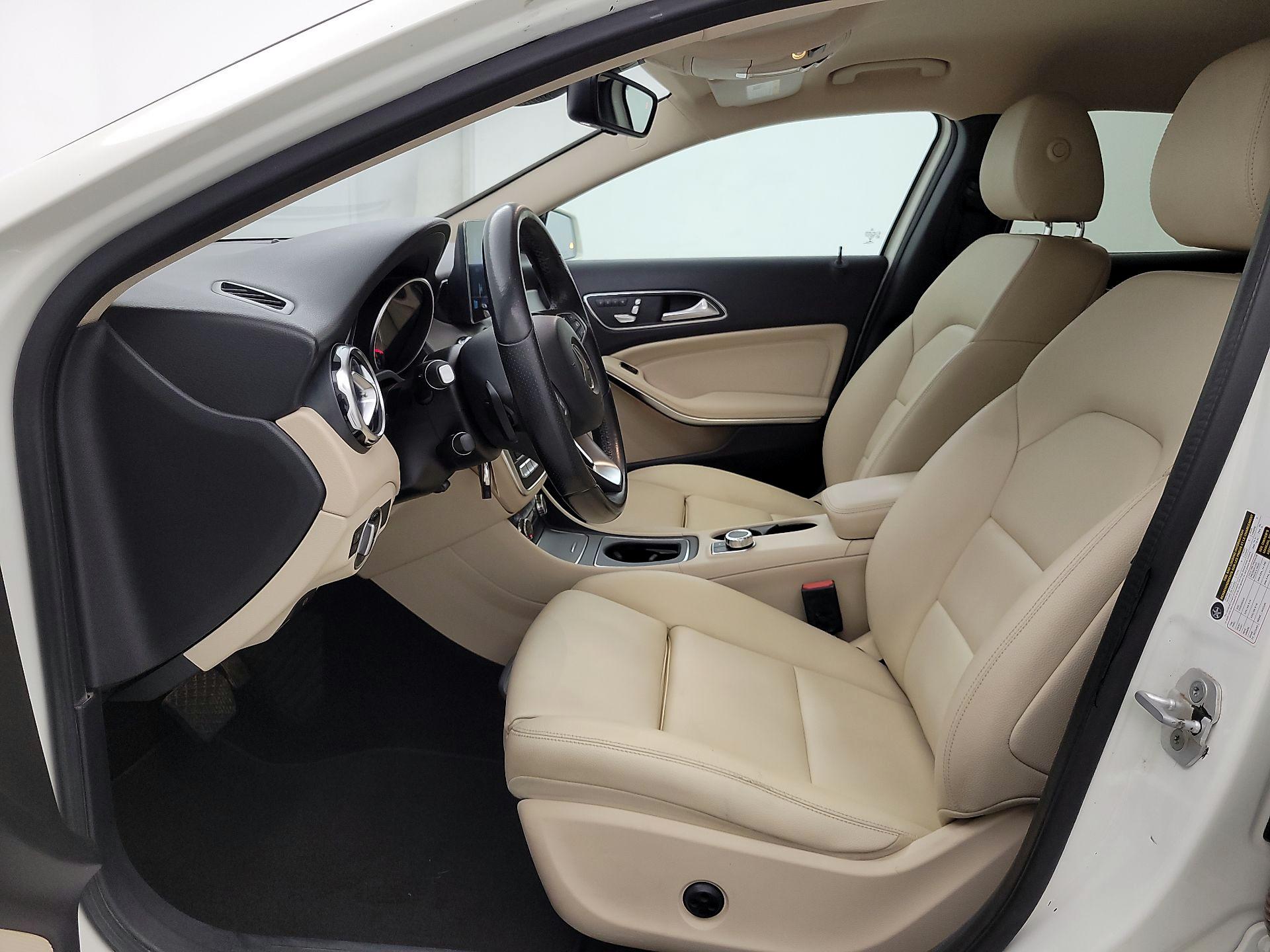 Thumbnail: 2018 Mercedes-Benz GLA - 11