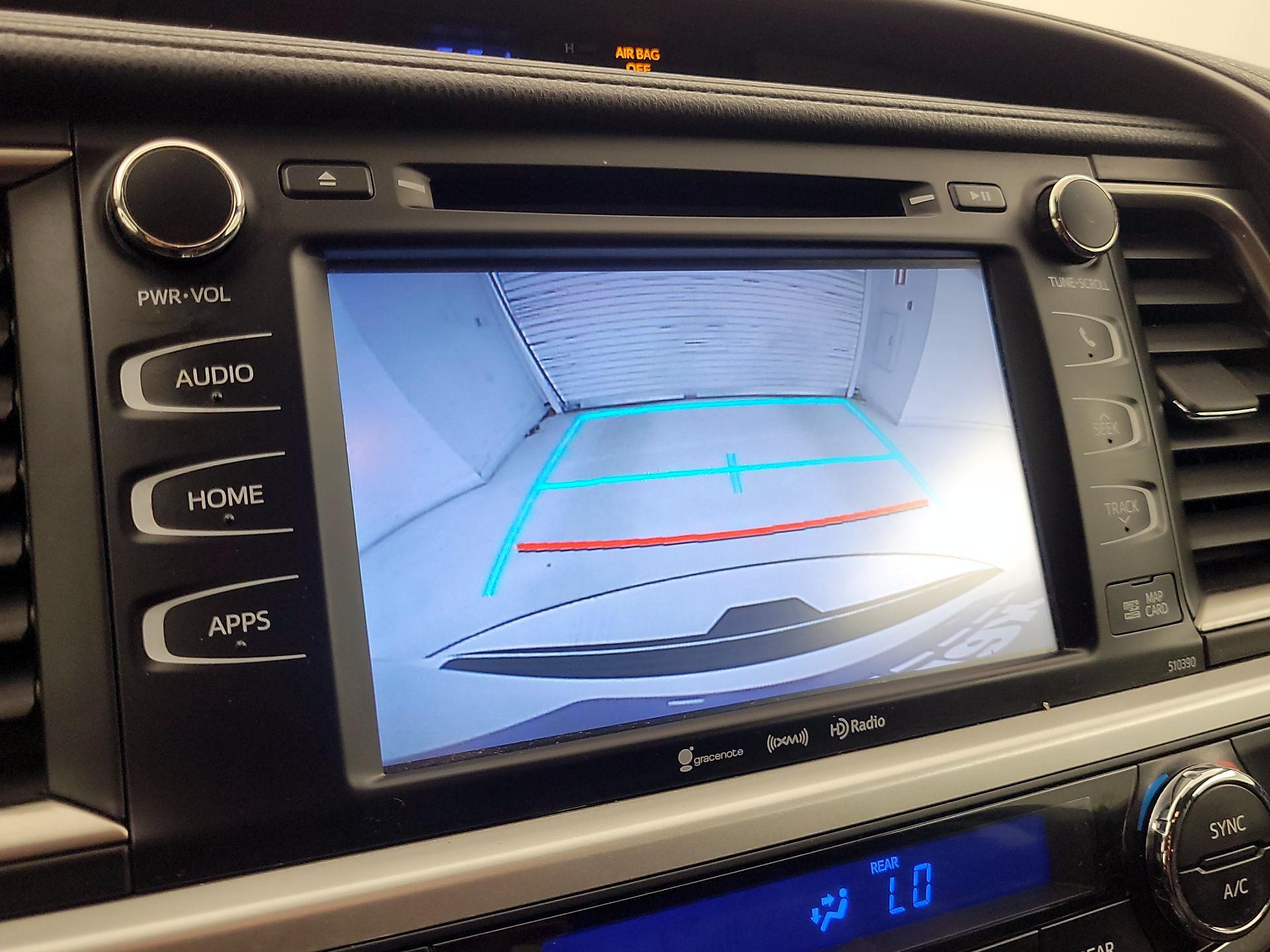 Thumbnail: 2018 Toyota Highlander - 15