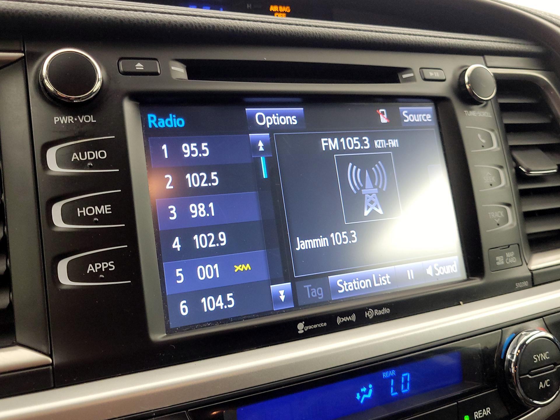 Thumbnail: 2018 Toyota Highlander - 16
