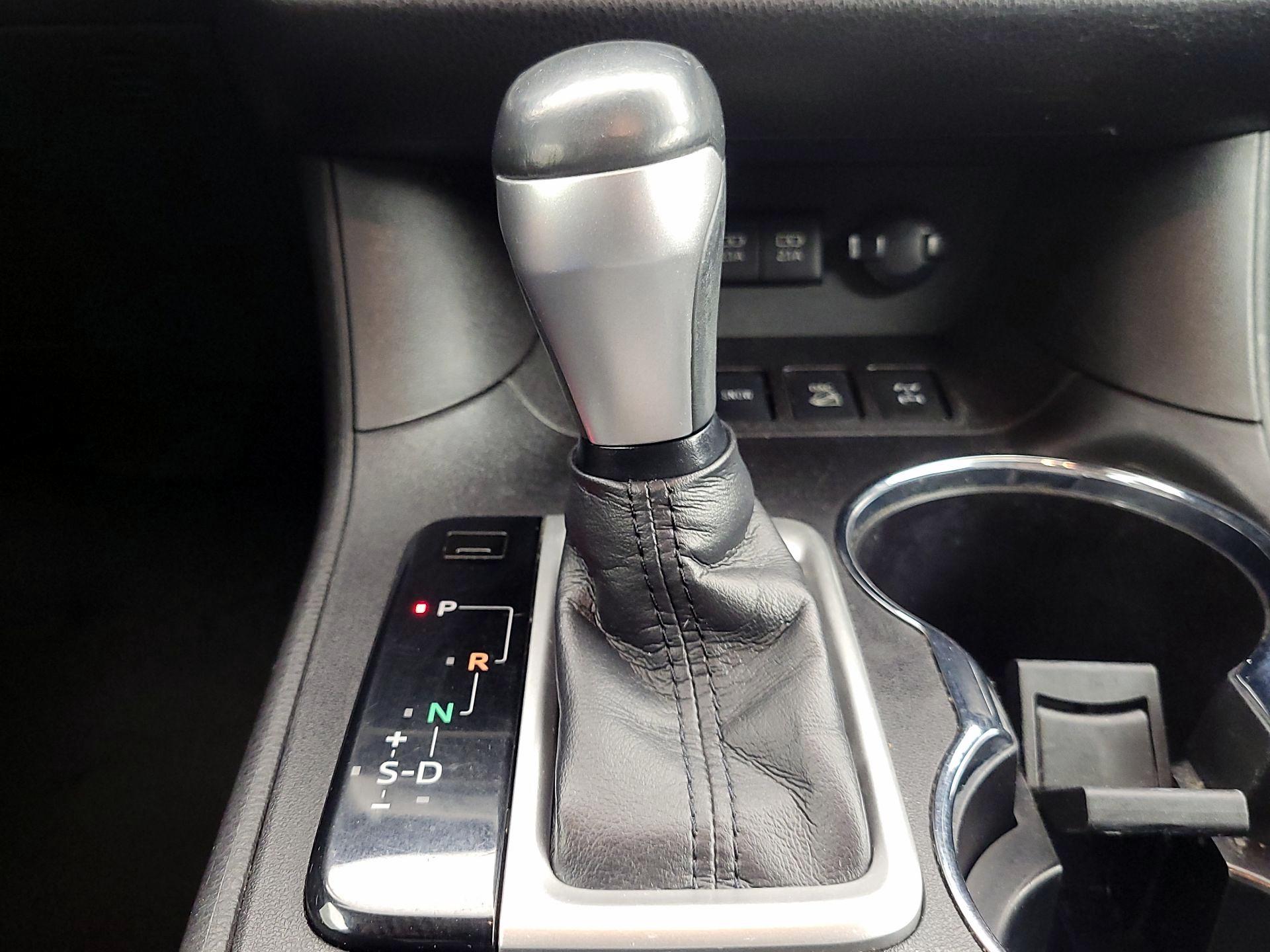 Thumbnail: 2018 Toyota Highlander - 18