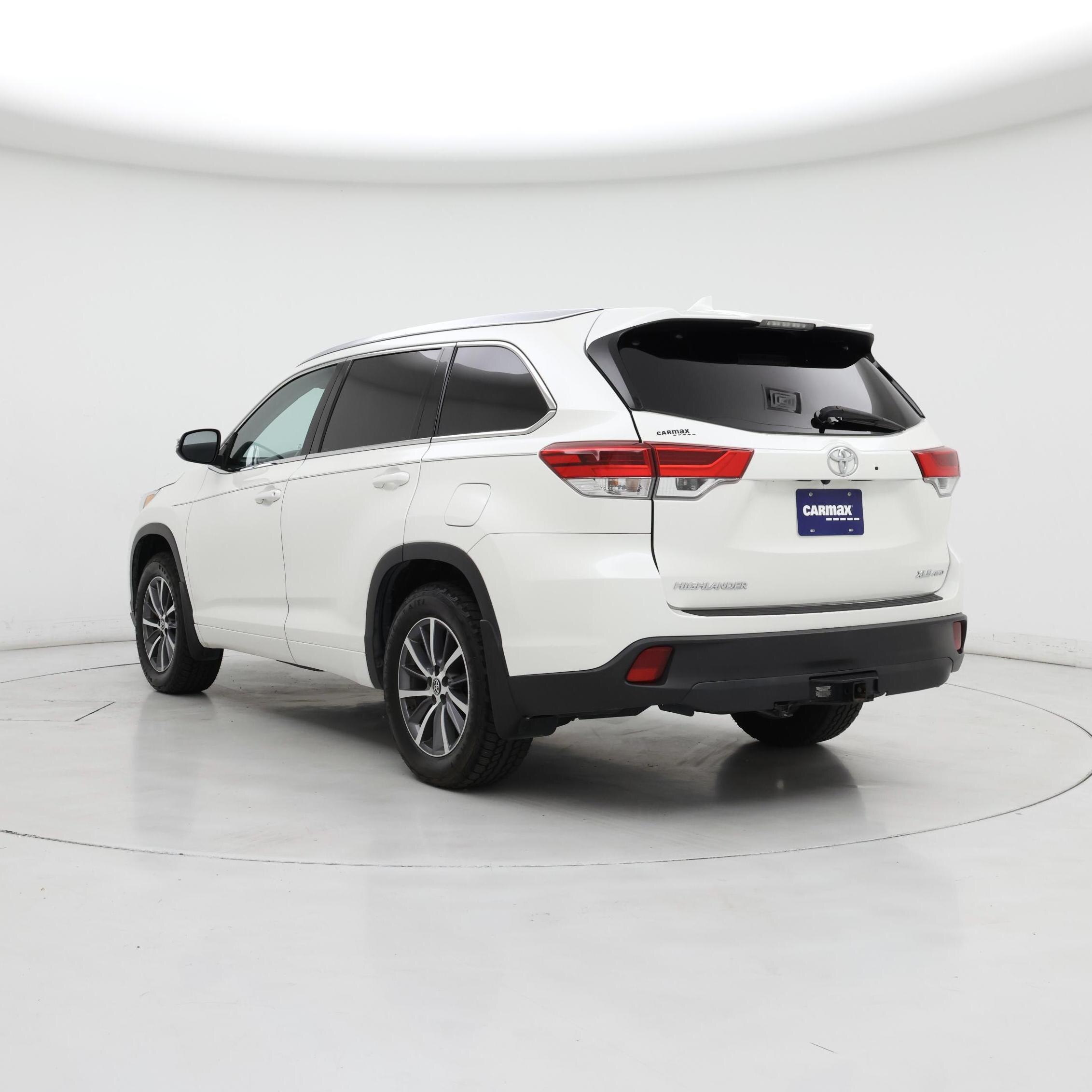 Thumbnail: 2018 Toyota Highlander - 2