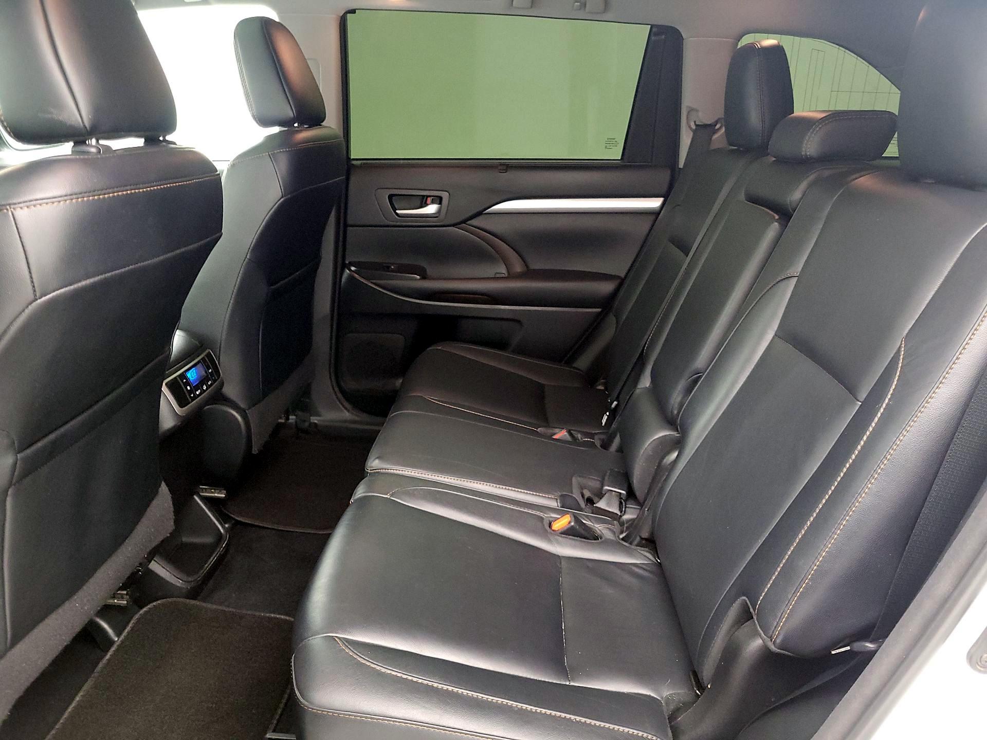 Thumbnail: 2018 Toyota Highlander - 20